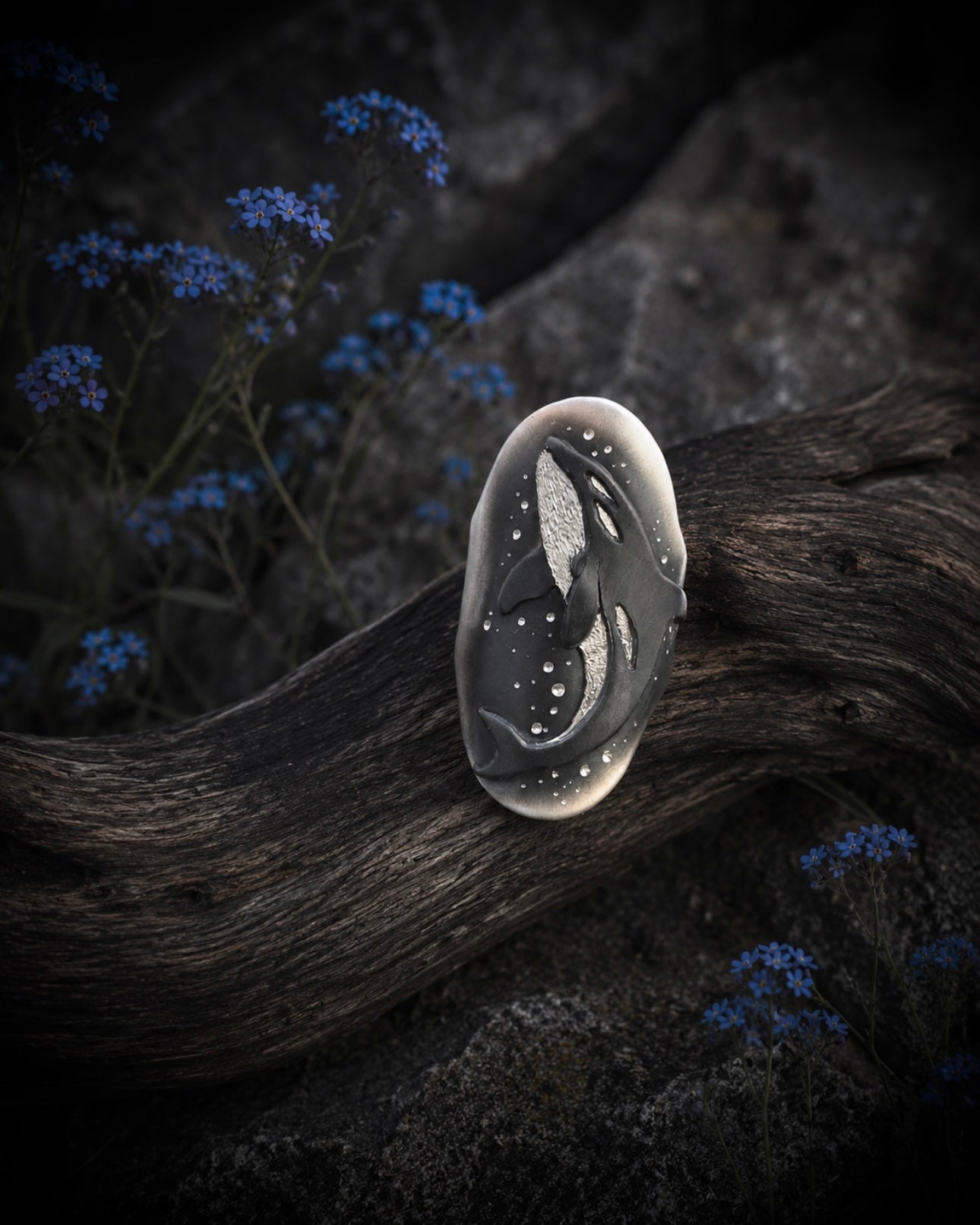 Orca Ring Sterling Silver, Handmade Whale Ring, Ocean Jewelry, Oxidized Silver Ring, Statement Shield Ring, Sea Life Jewelry