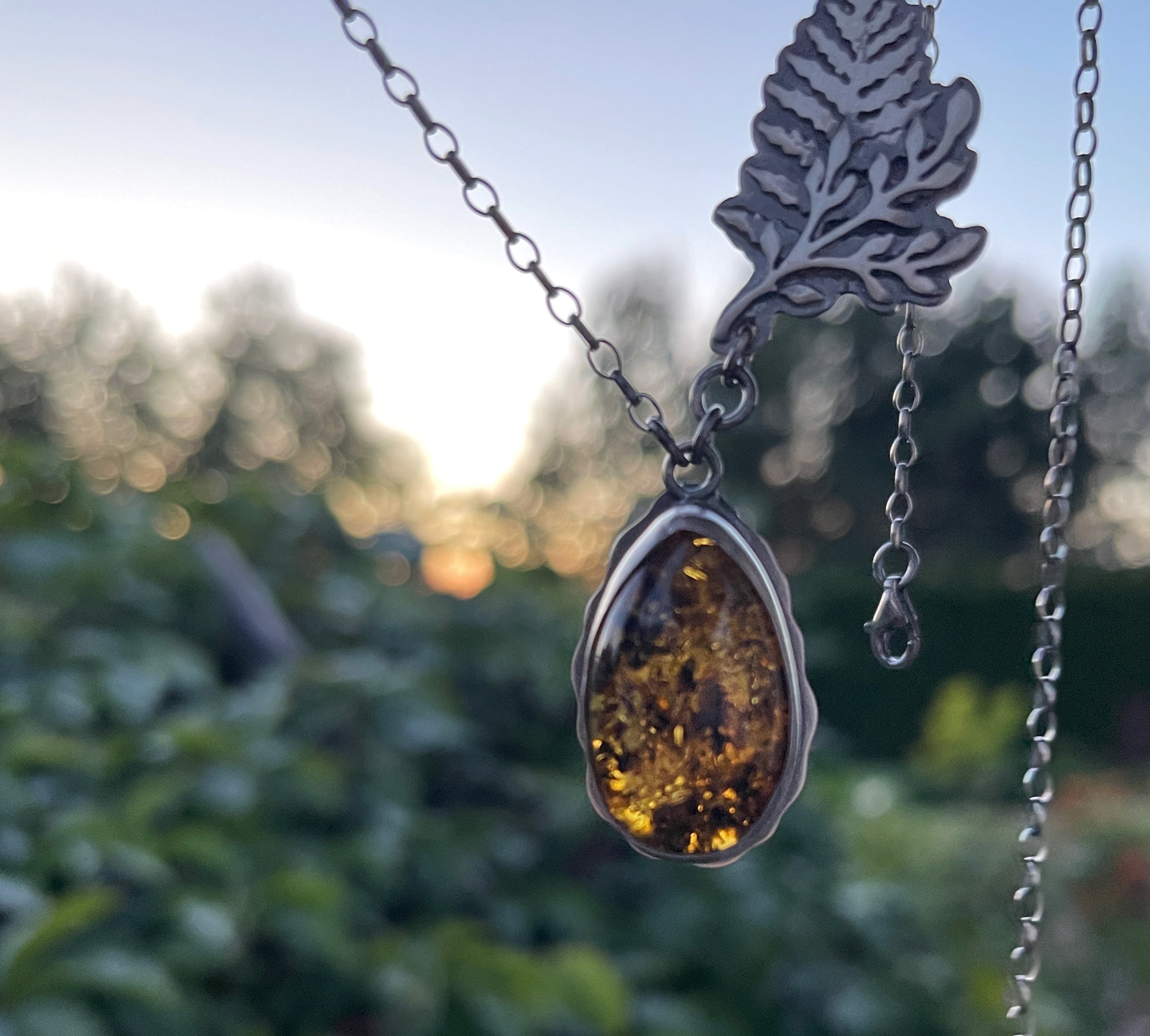 The Foliage Necklace - Green Amber