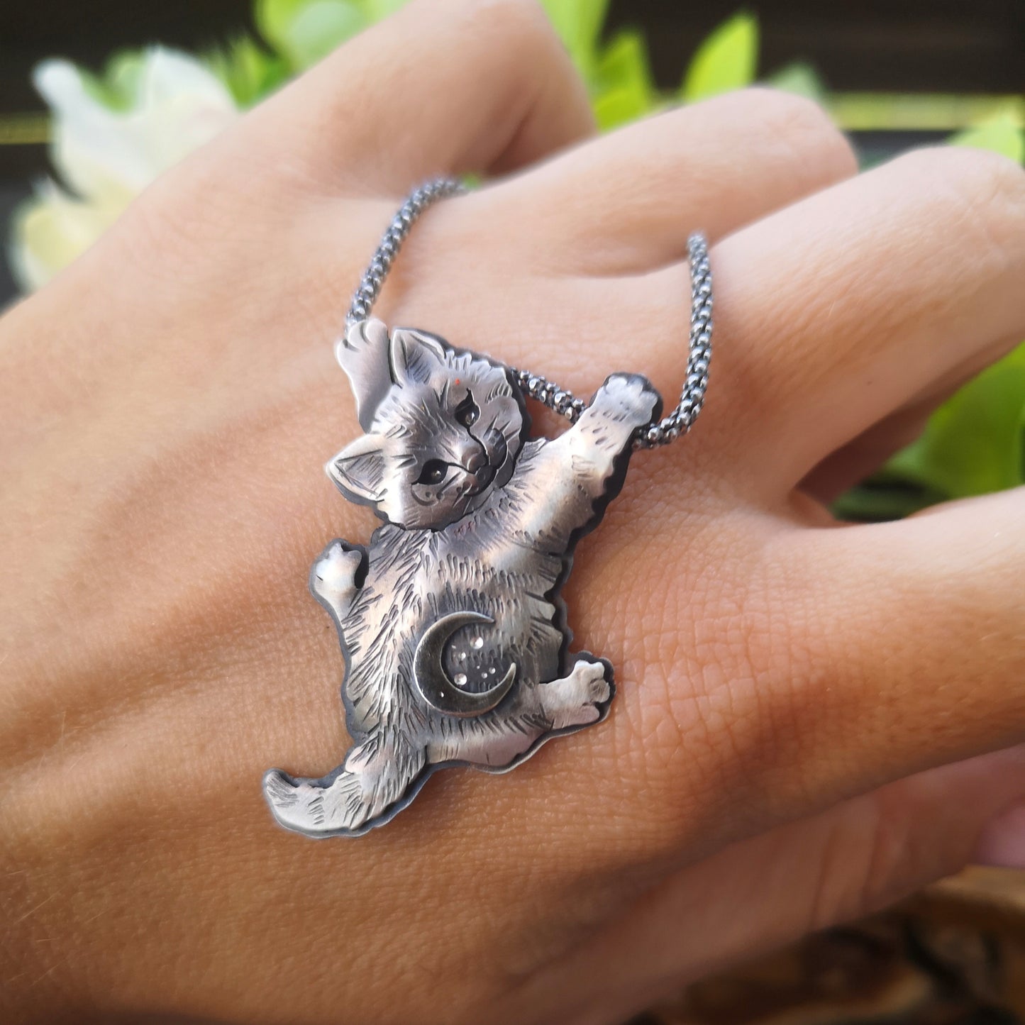 The Climbing Kitten Necklace
