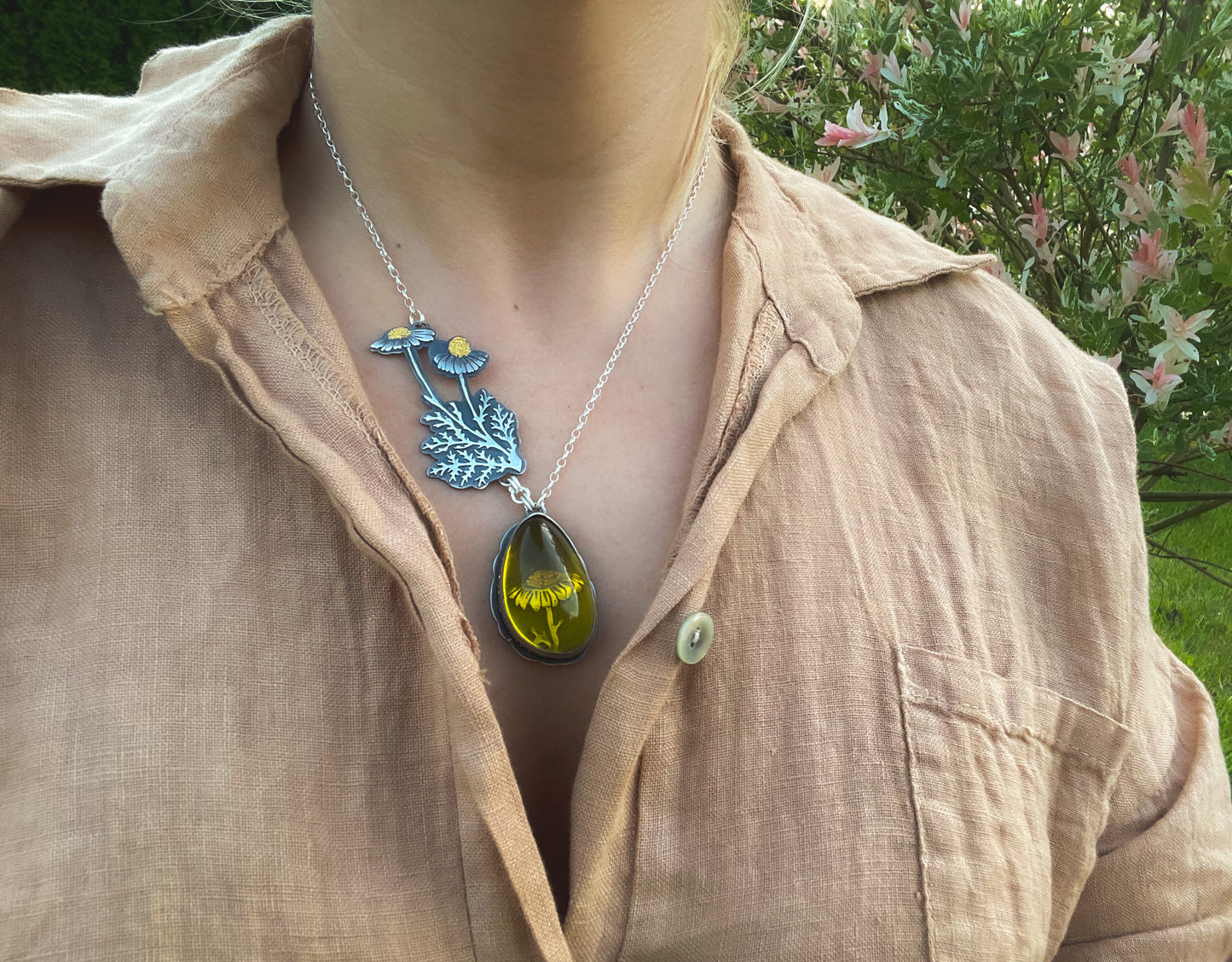 The Chamomile Necklace - Baltic Amber