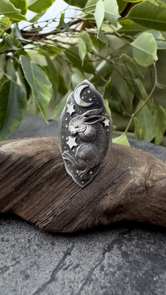 The Sleeping Bunny Saddle Ring