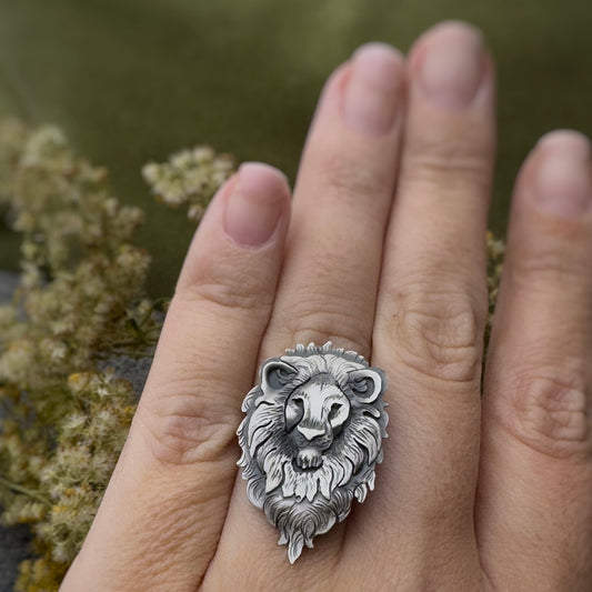 The Lion Ring