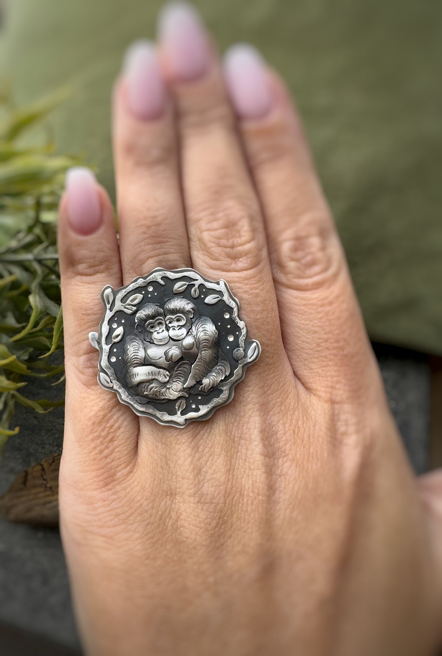 The Cute Gorilla’s Couple Ring