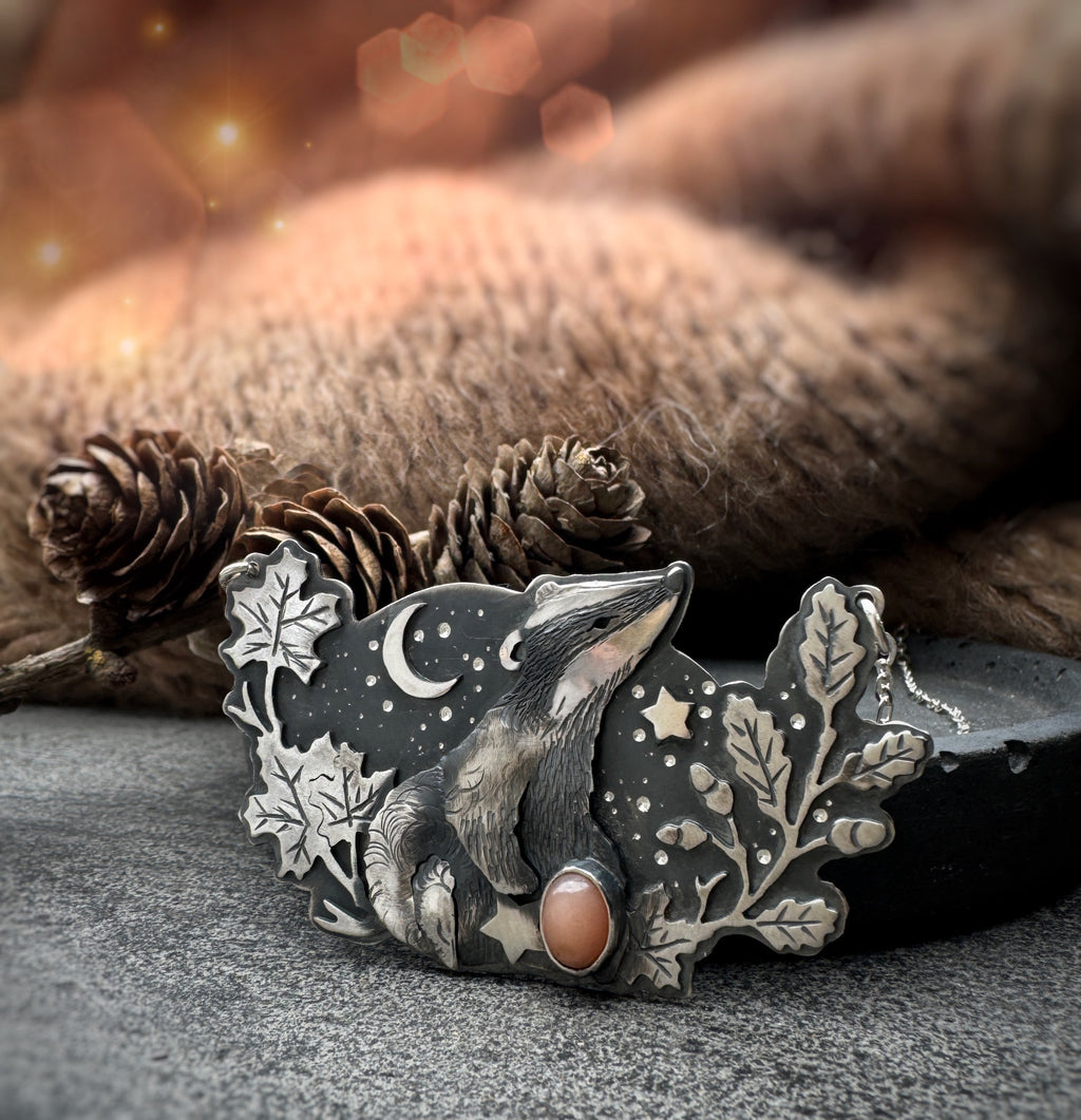 The Autumn Badger Necklace- Peach Moonstone