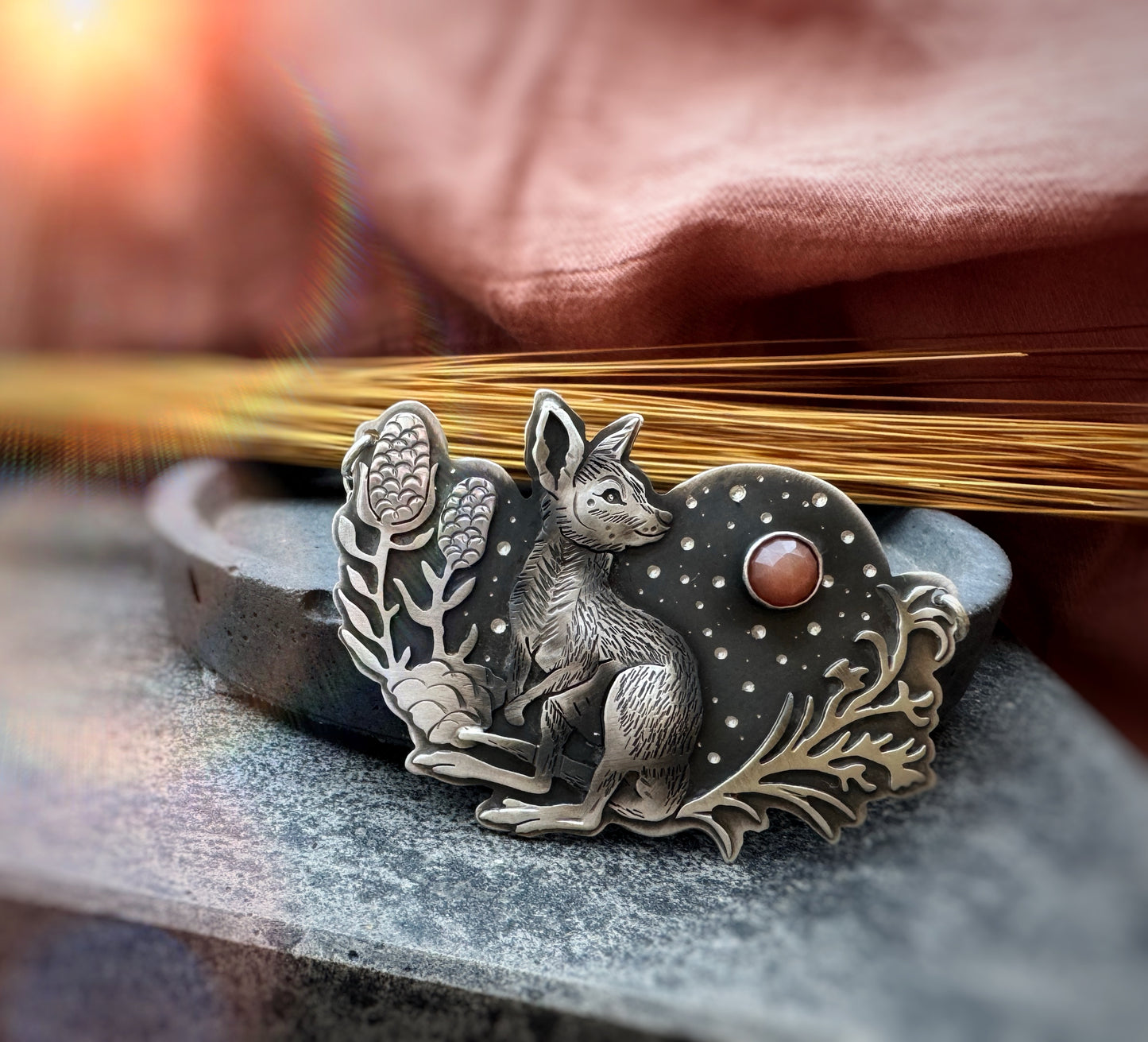 The Baby Kangaroo Necklace - Peach Moonstone