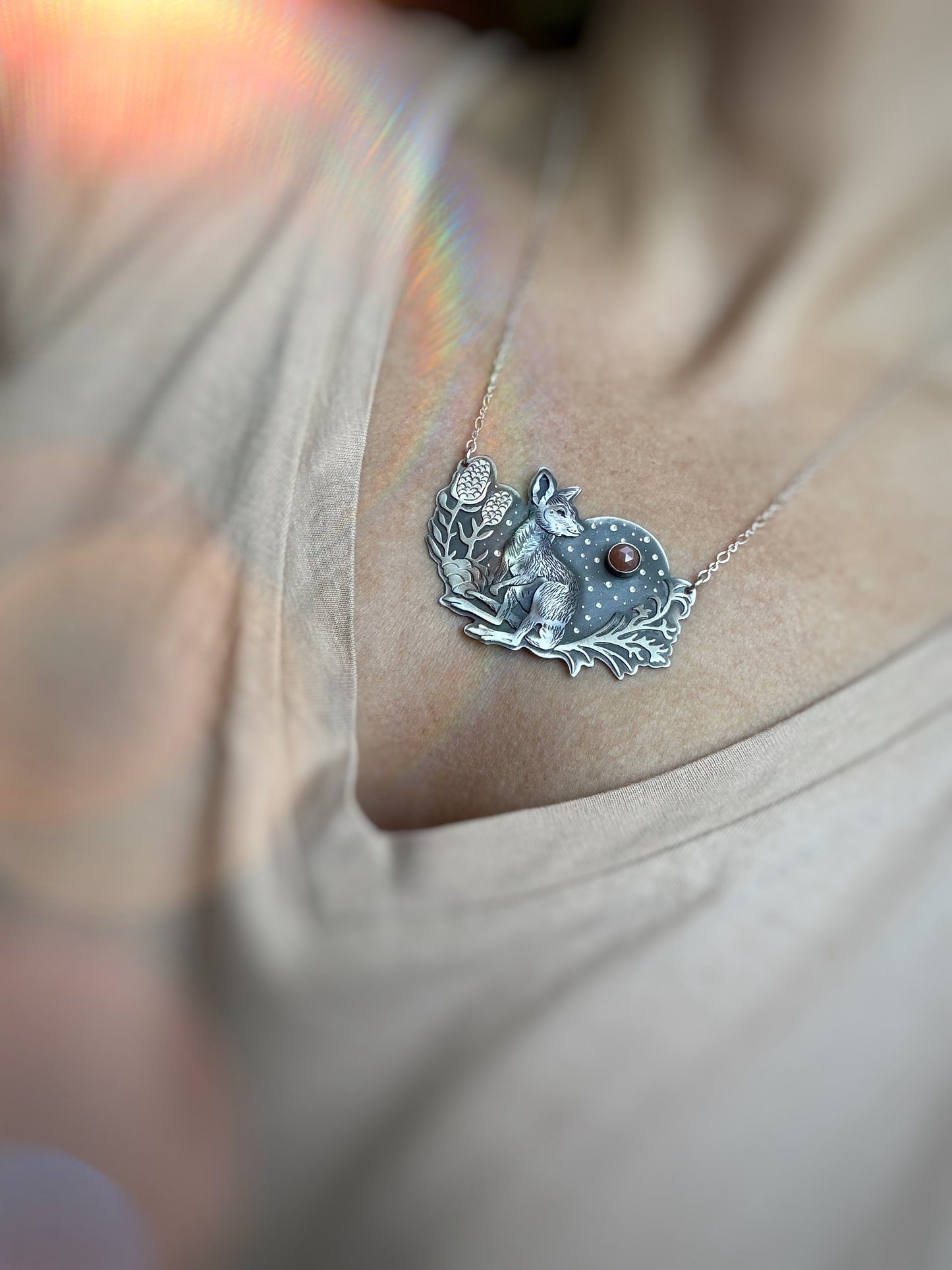 The Baby Kangaroo Necklace - Peach Moonstone