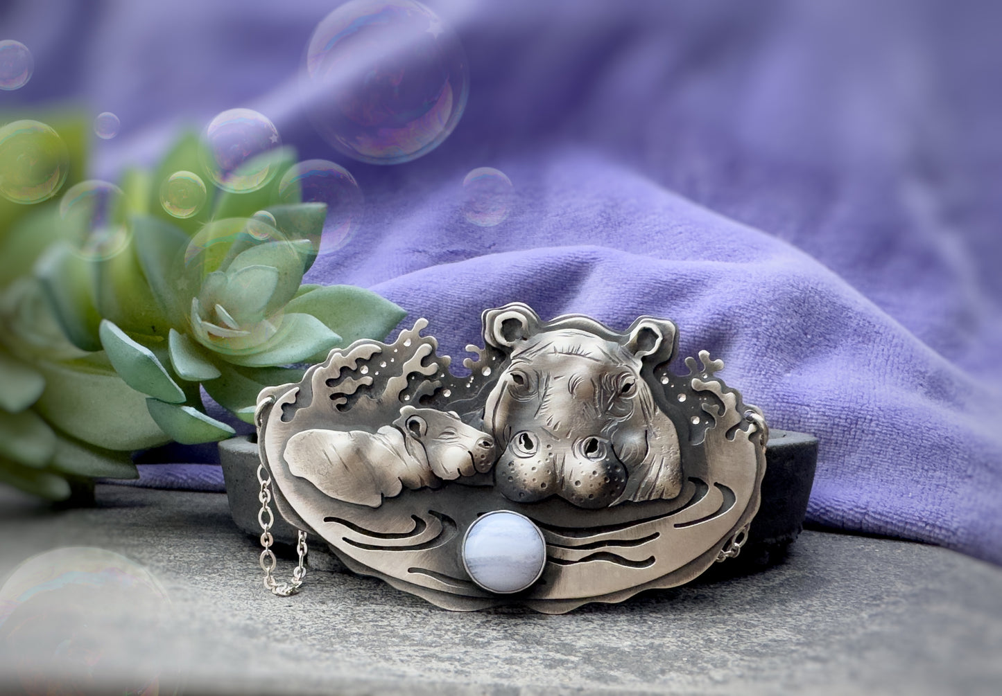 The Hippo’s Love Necklace - Blue Agate