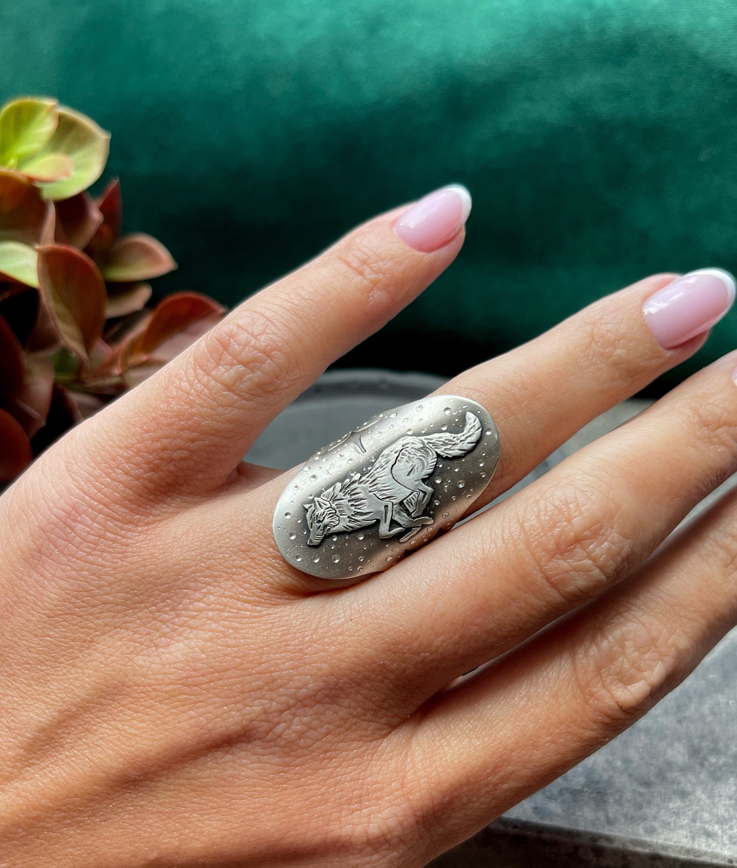 The Night Runner- Wolf Ring