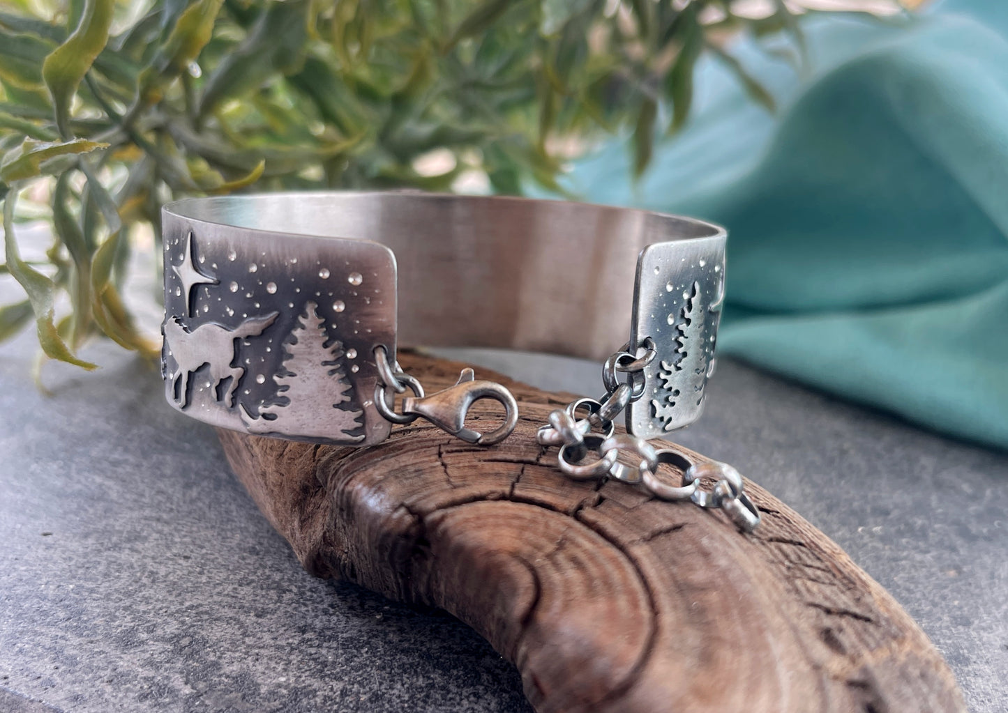 The Night Runners - Wolves & Royston Boulder Turquoise Cuff