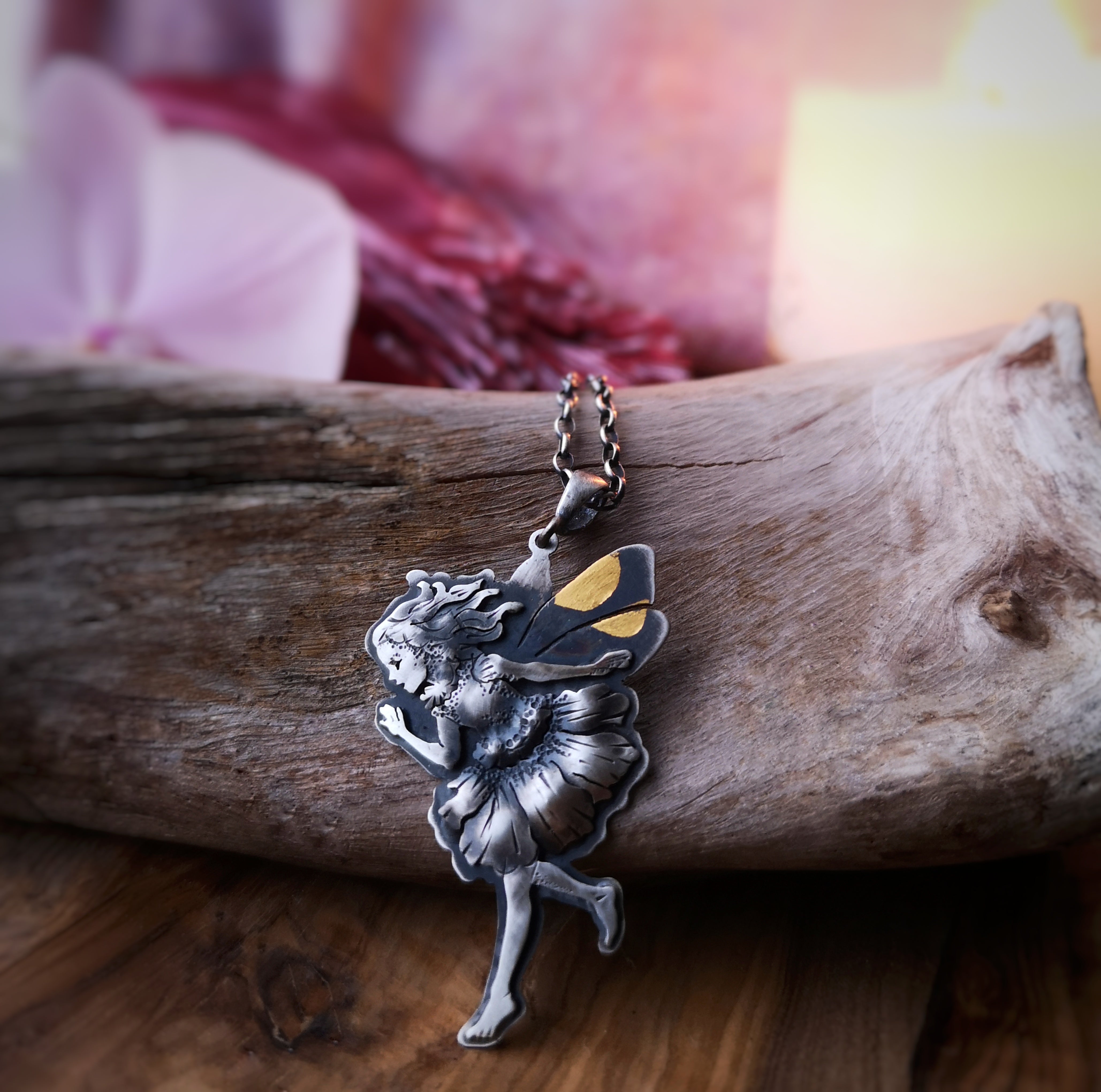 The Narcissus Fairy Necklace