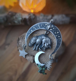 The Spring Forest Necklace - Fox & Chrysoprase Necklace