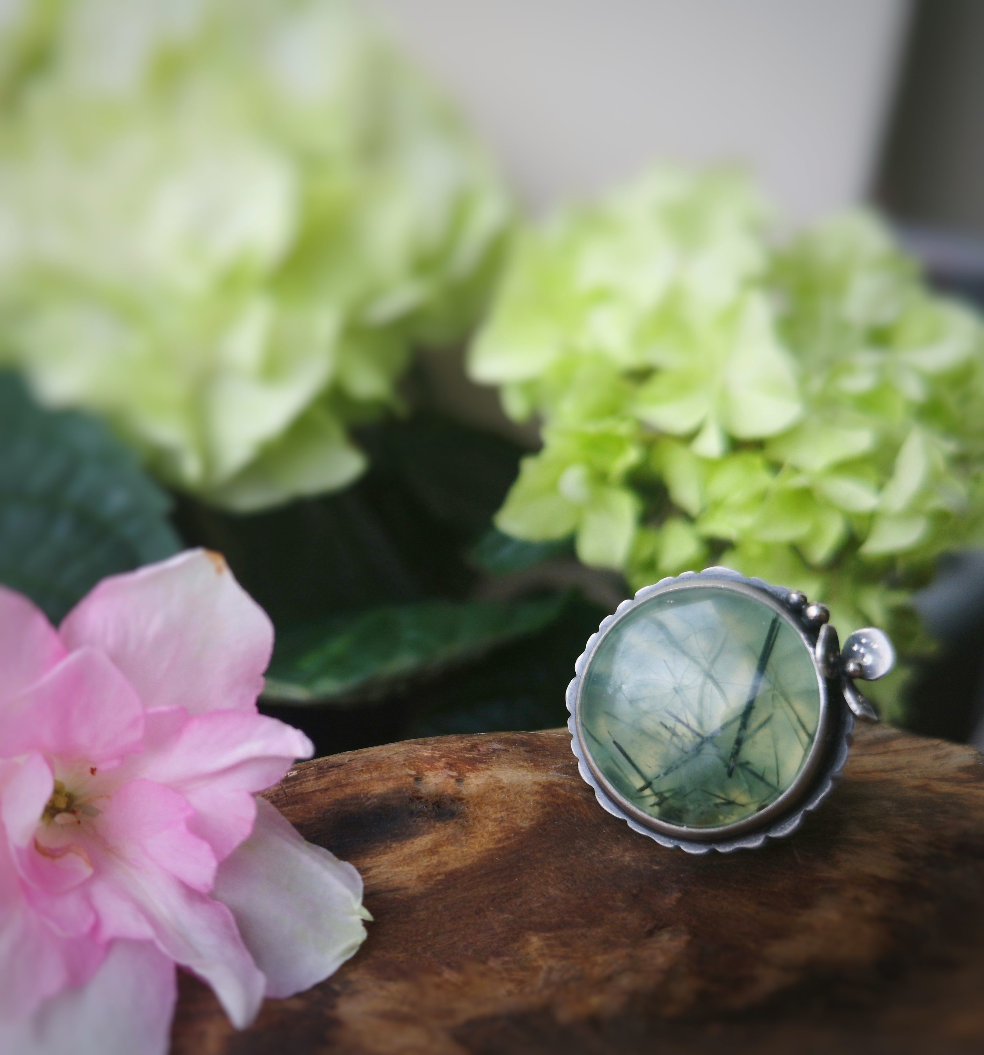 Charming Spring Ring 7.5 US