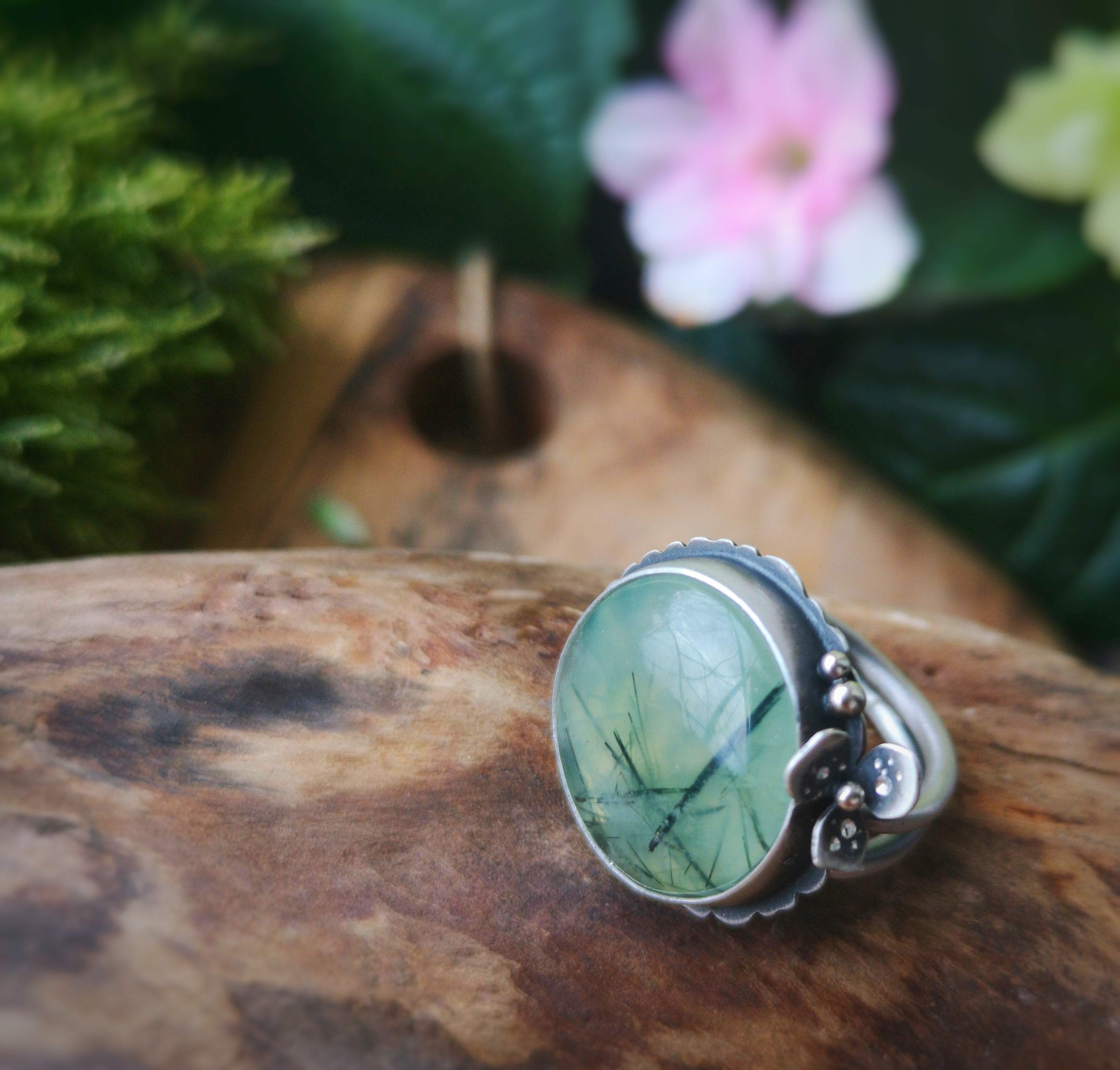 Charming Spring Ring 7.5 US