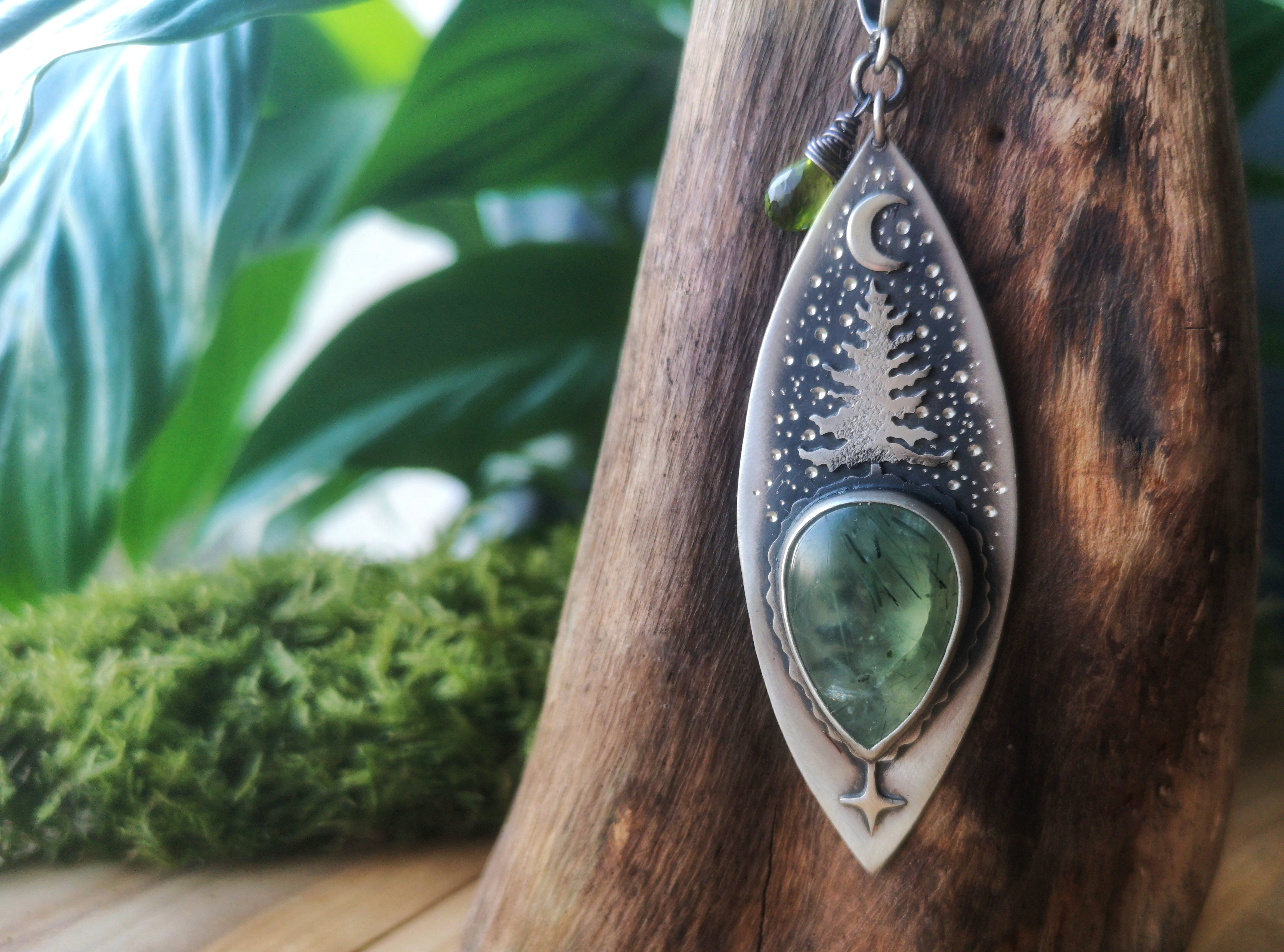 The Bursting Spring Necklace I