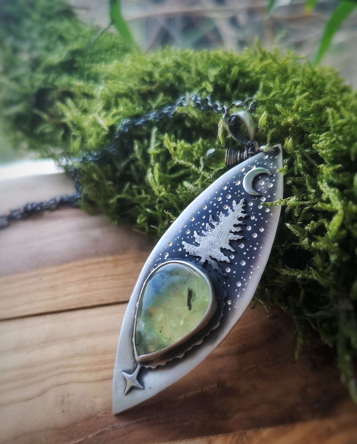 The Bursting Spring Necklace III