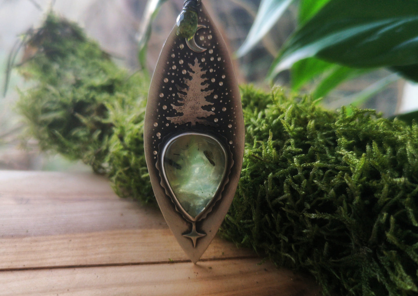 The Bursting Spring Necklace III