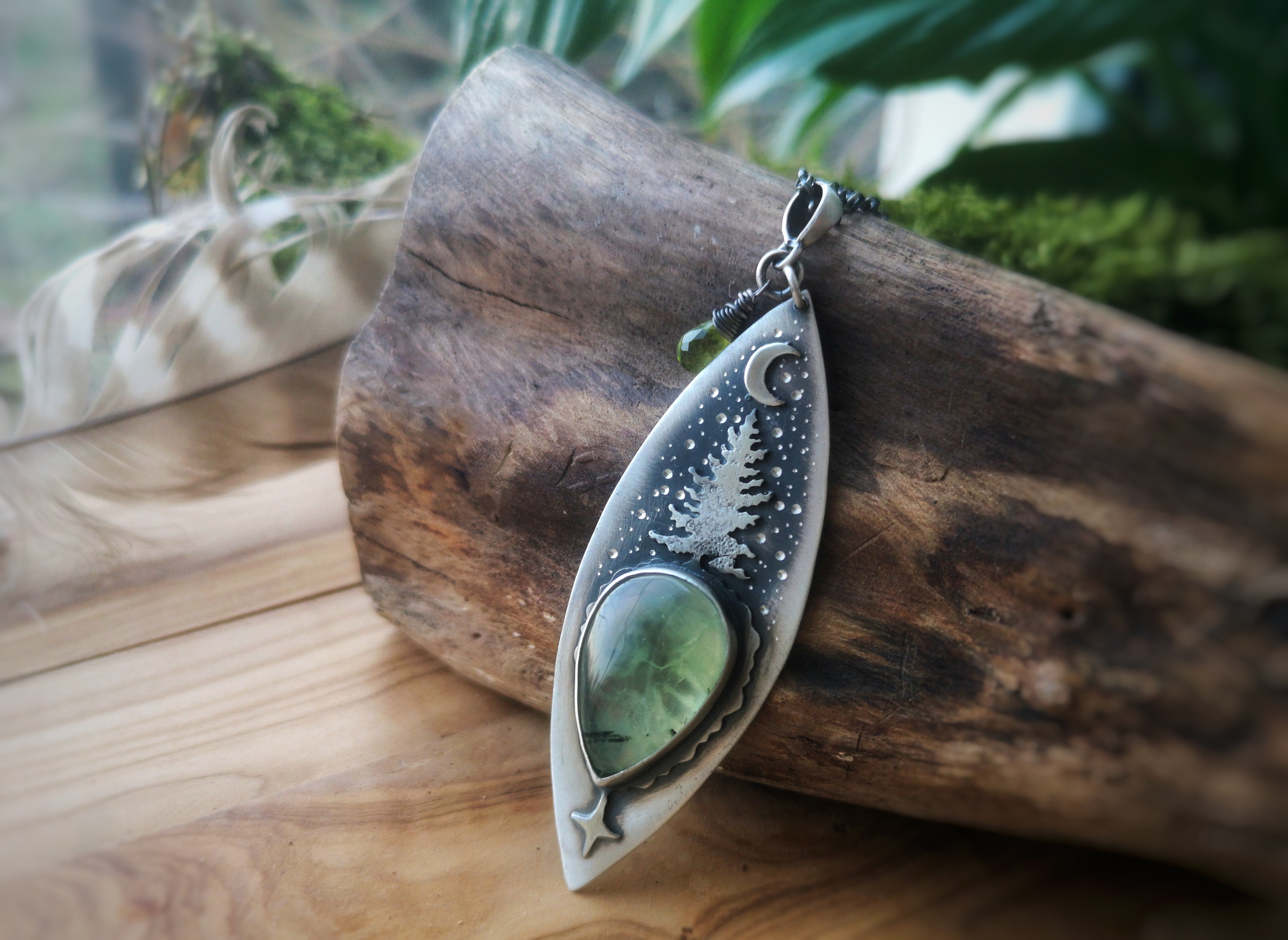 The Bursting Spring Necklace II
