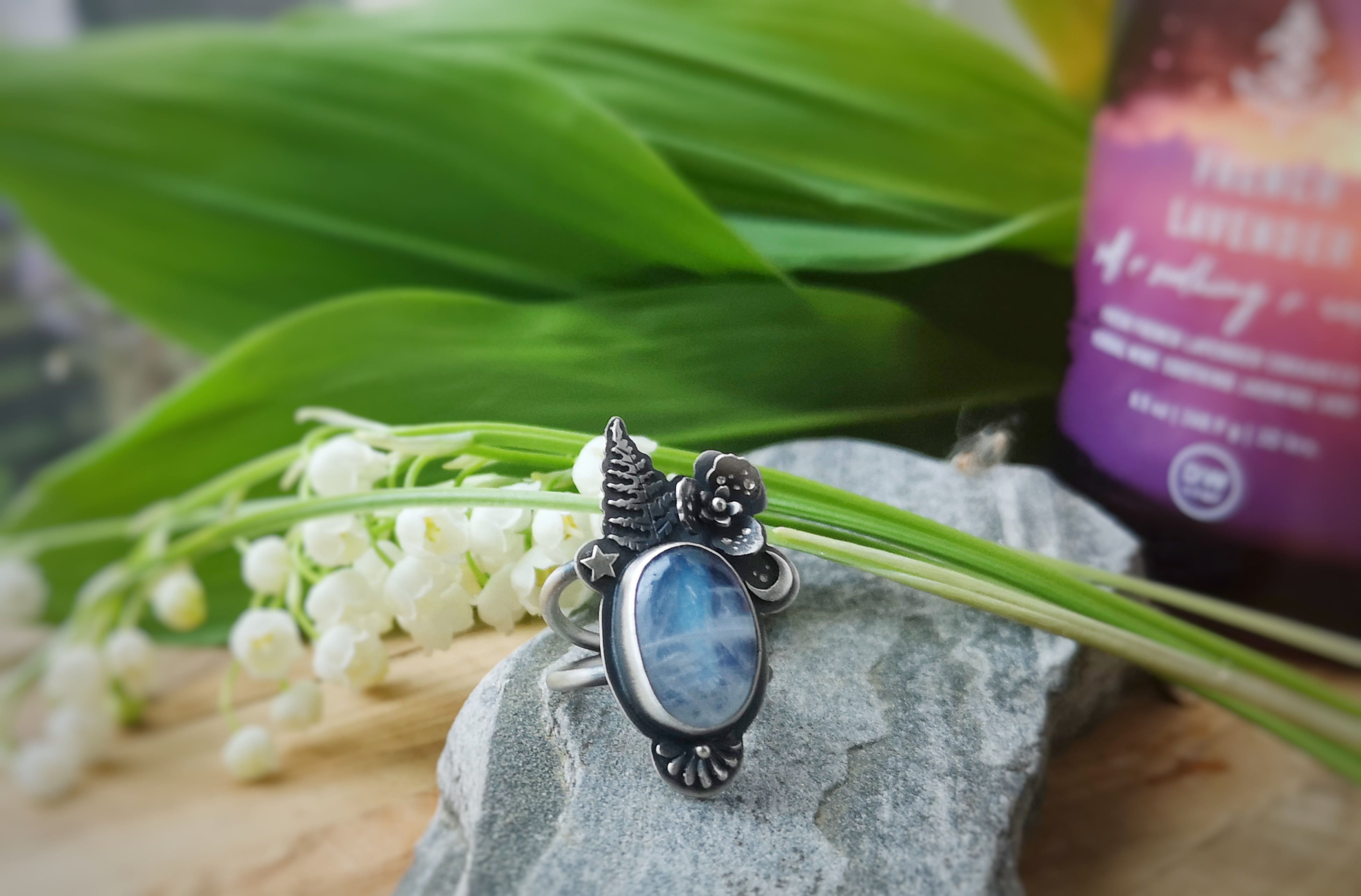 The Healer Ring 8.5 US - Moonstone Ring