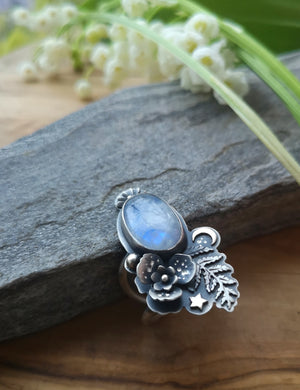 The Healer Ring 7.5 US - Moonstone Ring