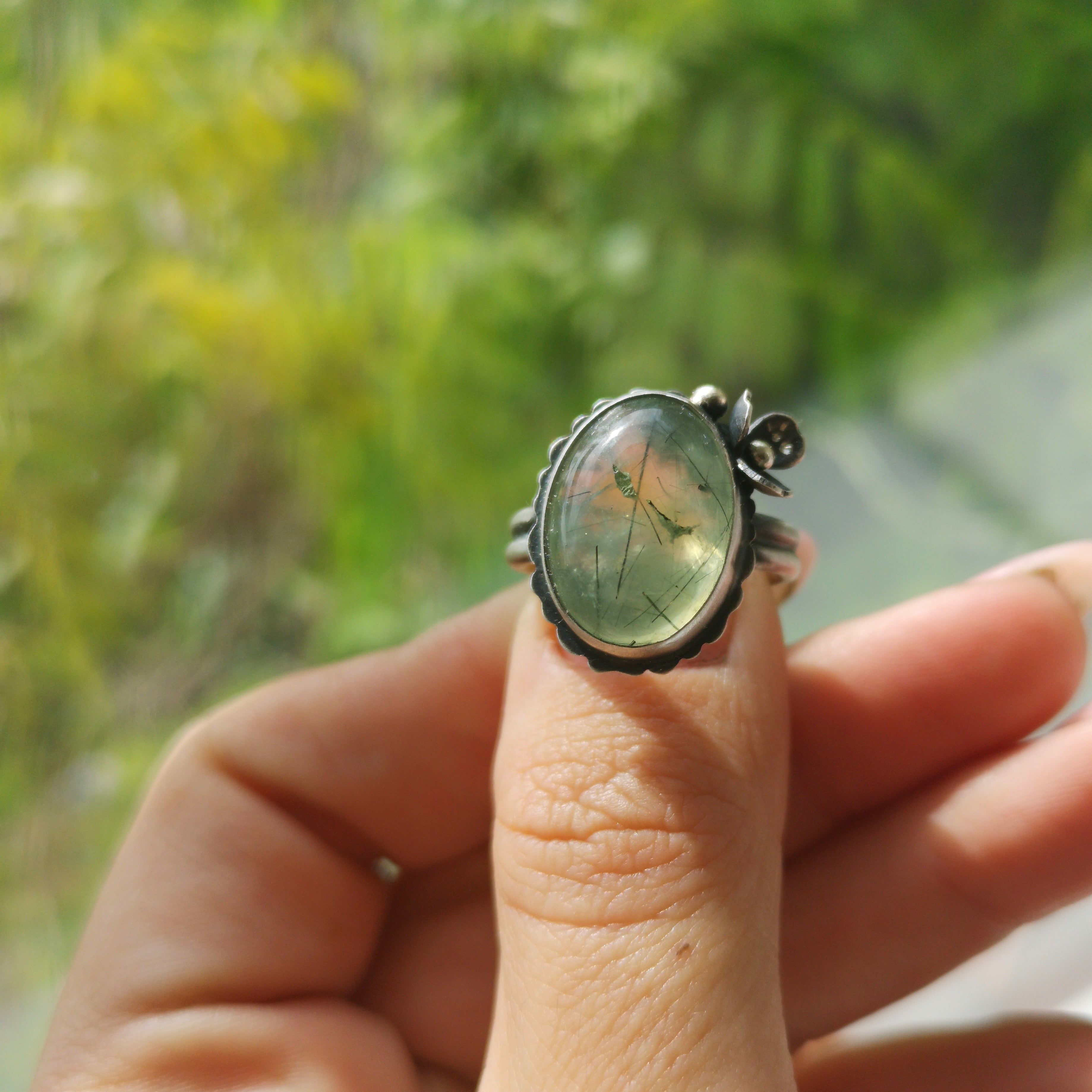 Charming Spring Ring 8 US