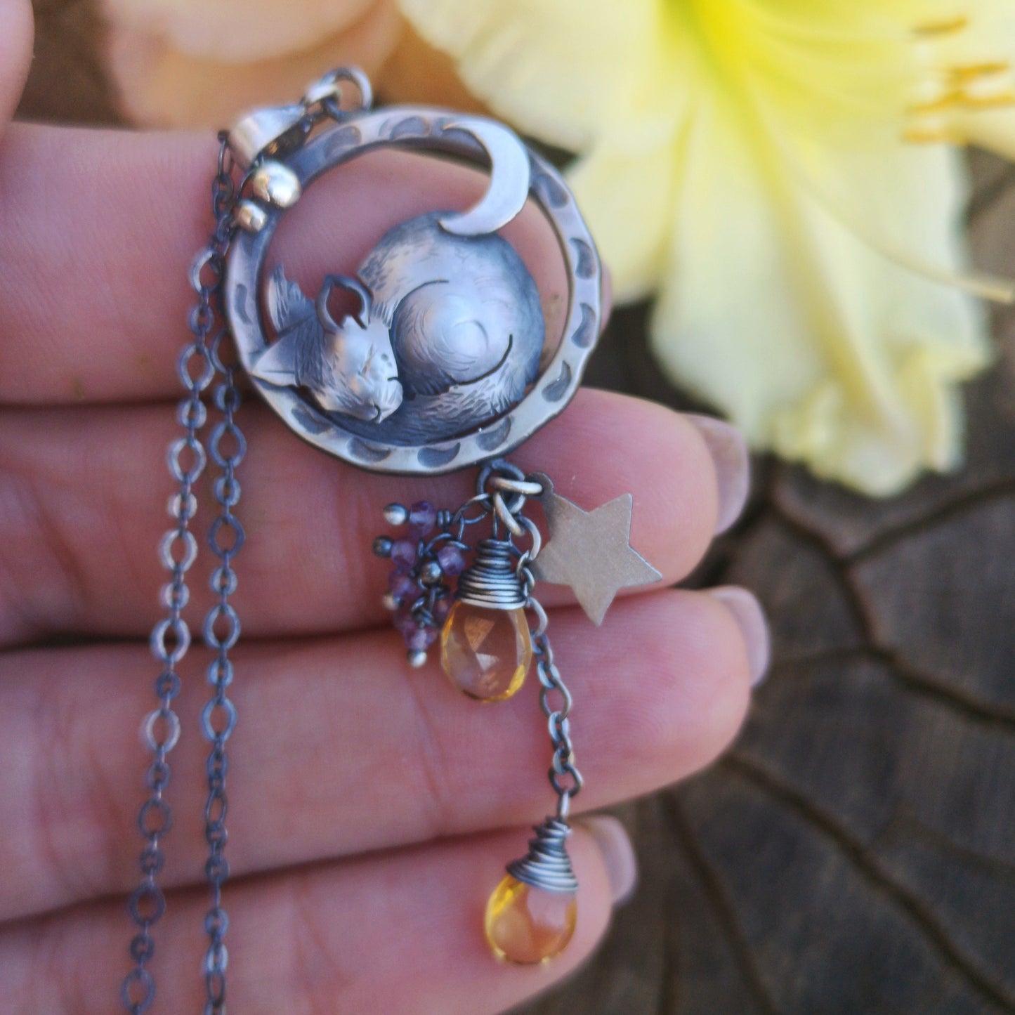 The Sleeping Cat Necklace - Citrine & Amethyst