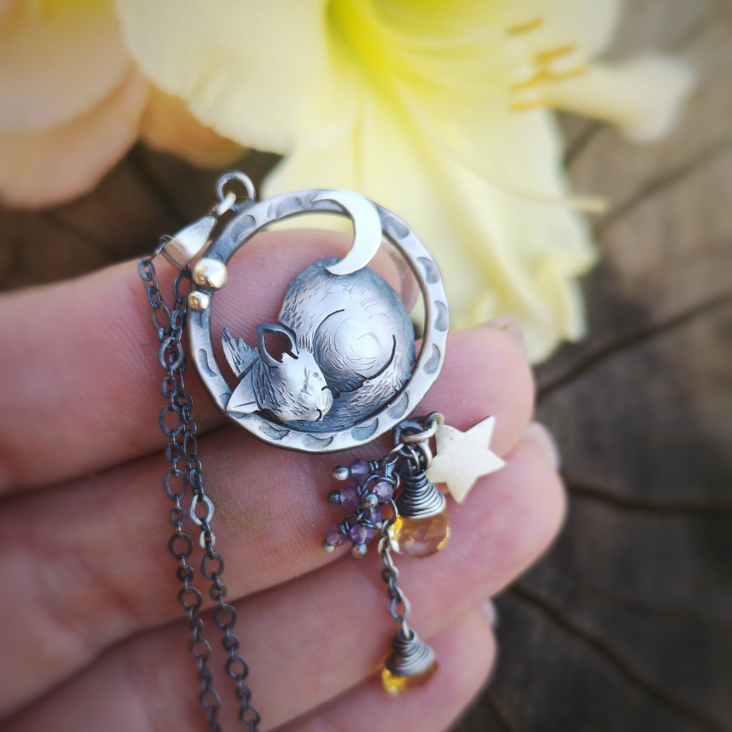 The Sleeping Cat Necklace - Citrine & Amethyst