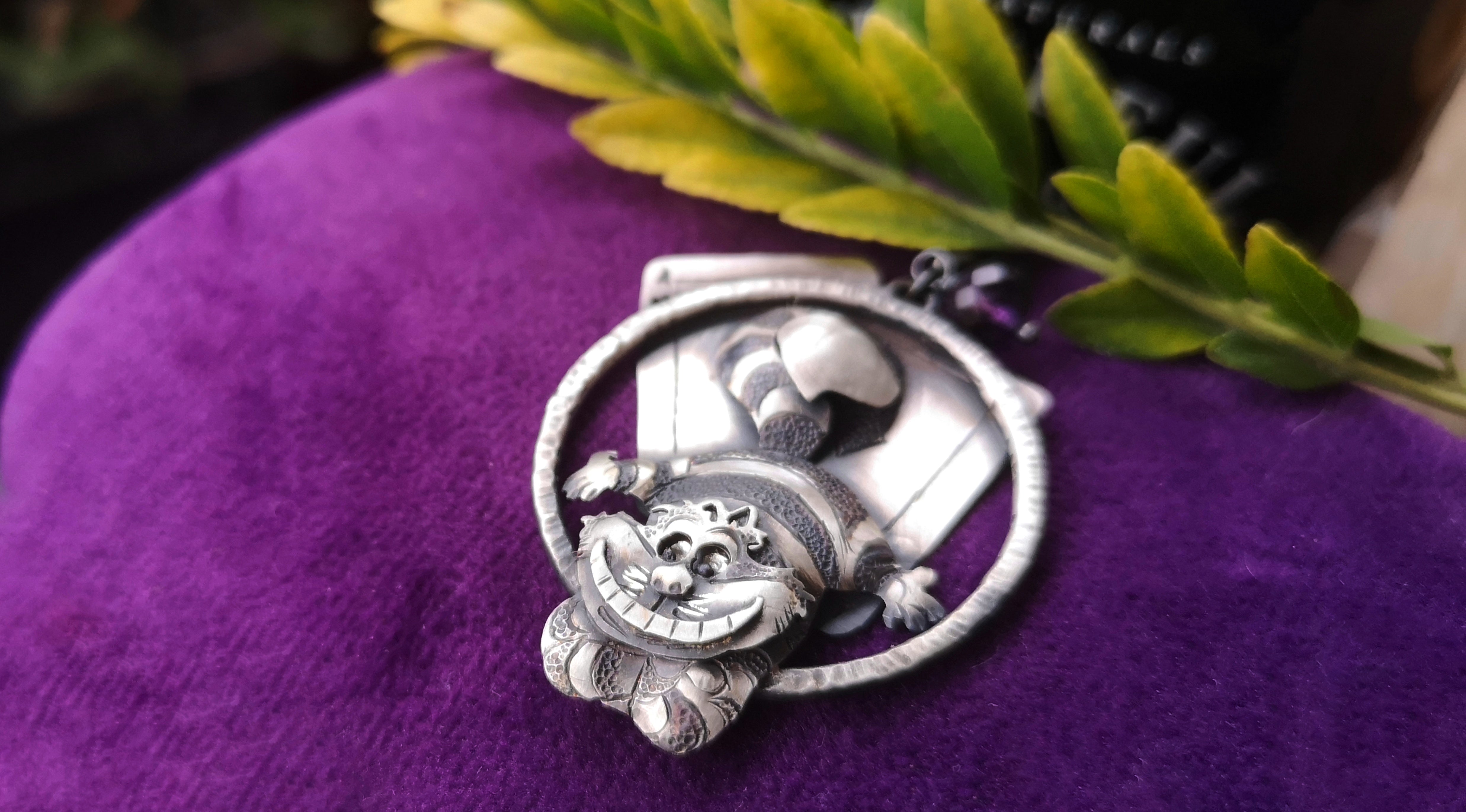 The Cheshire Cat Necklace