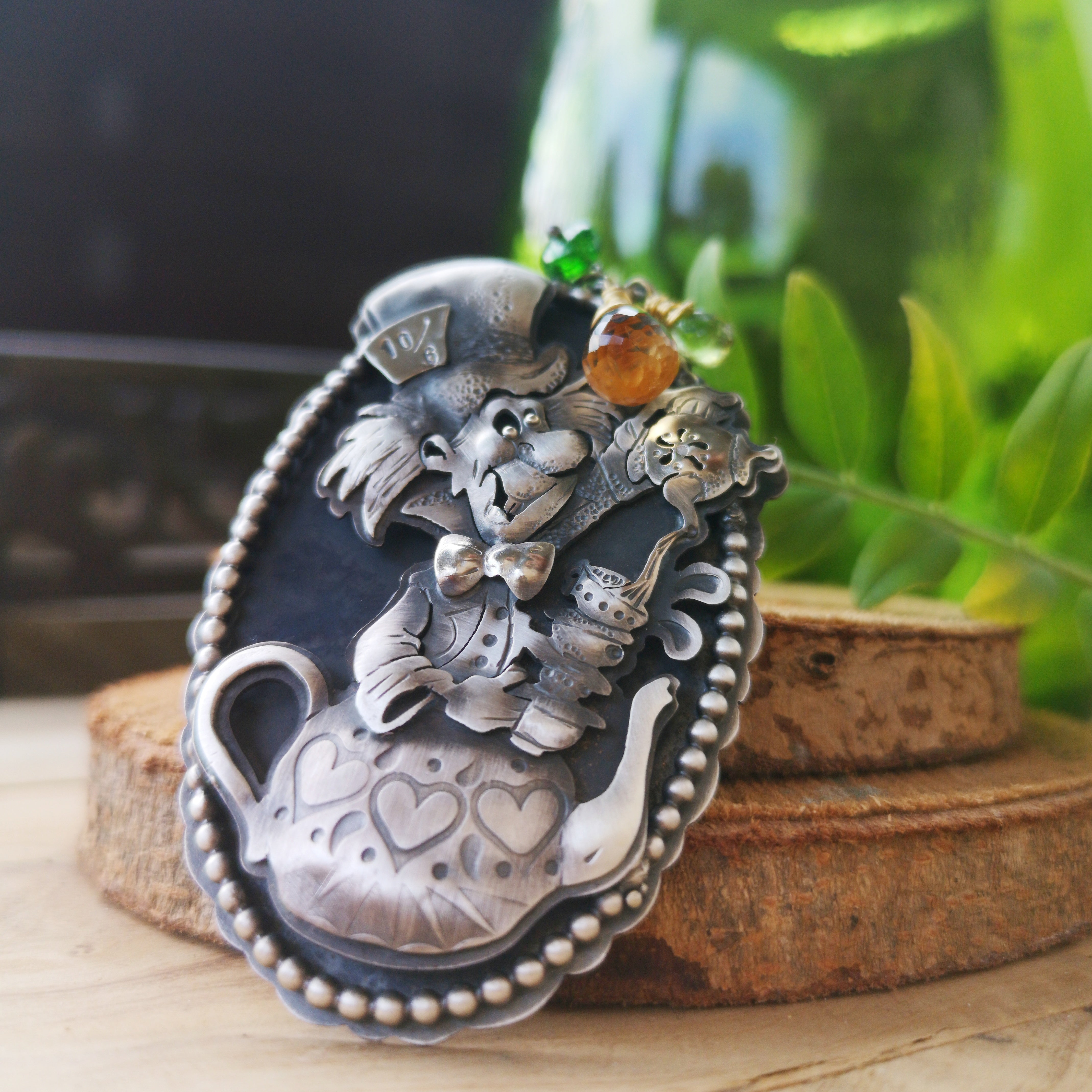 Mad Hatter - Alice in Wonderland Necklace