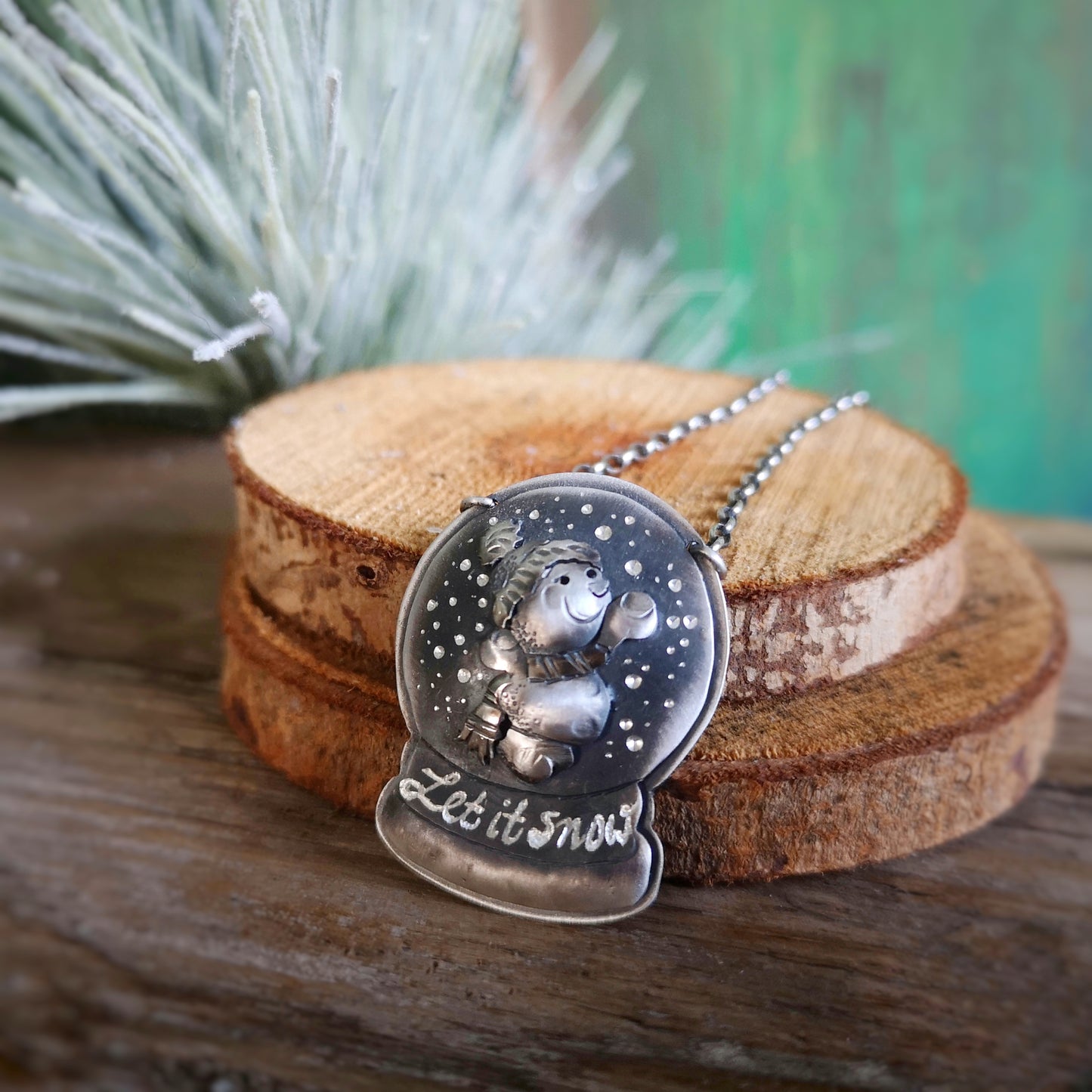 The Snowglobe Necklace