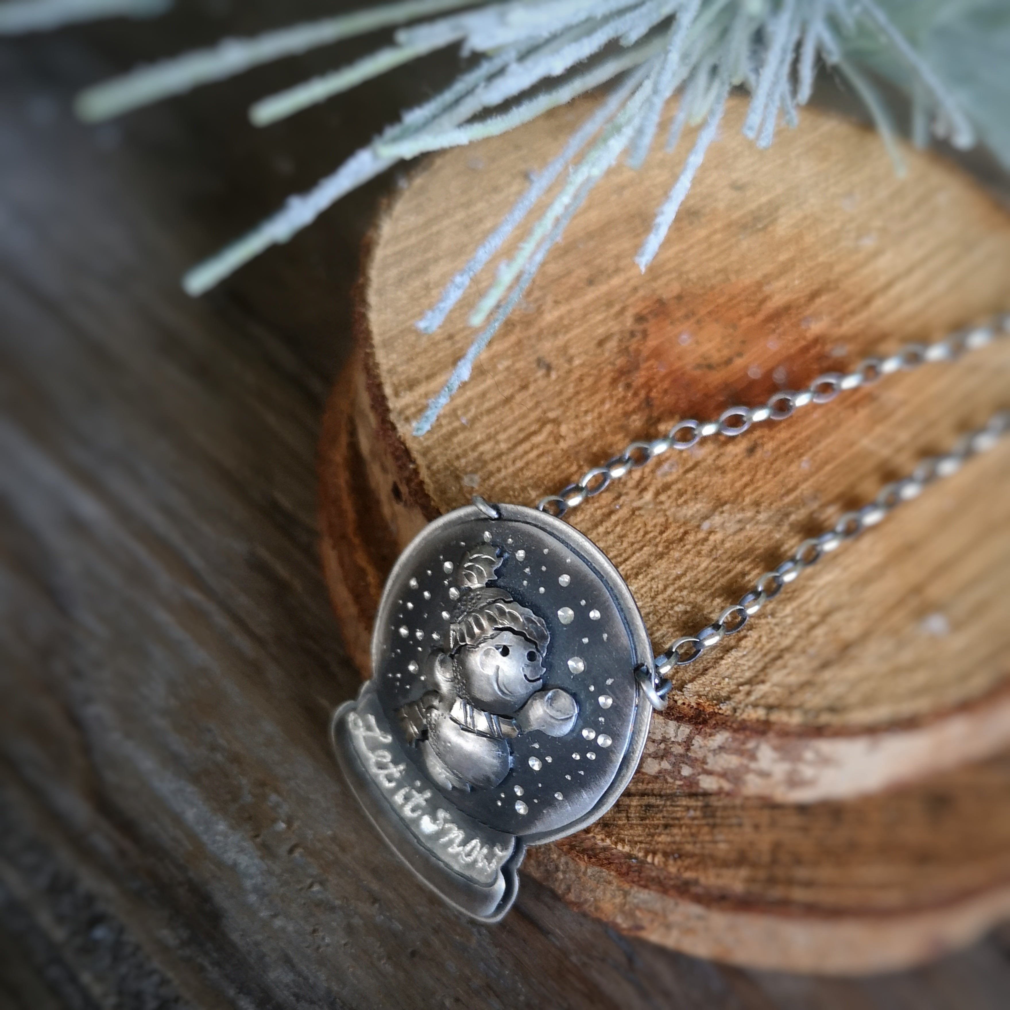 The Snowglobe Necklace
