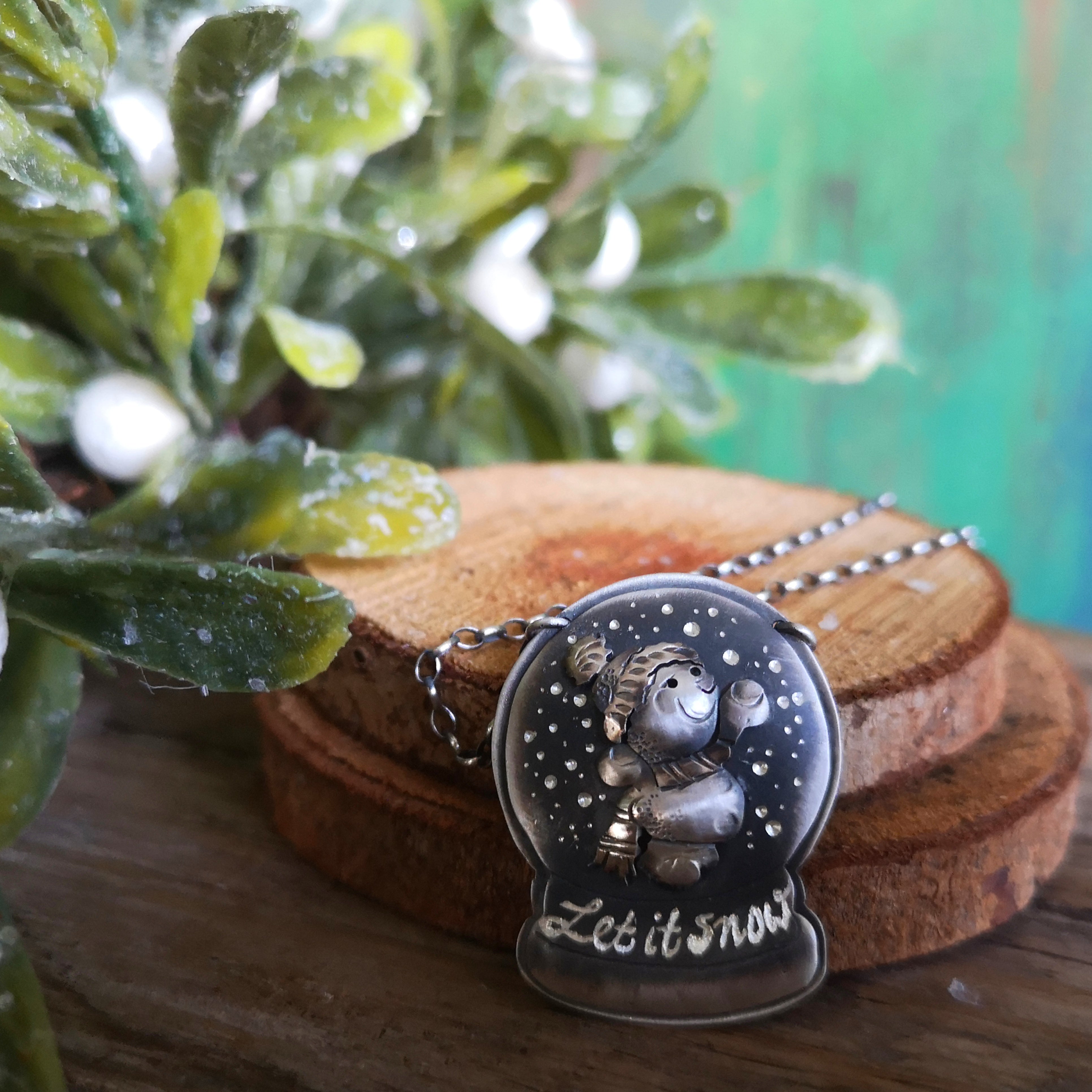 The Snowglobe Necklace