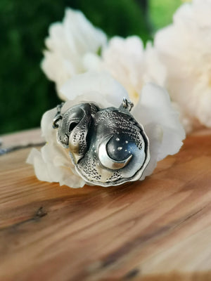 The Bunny Necklace