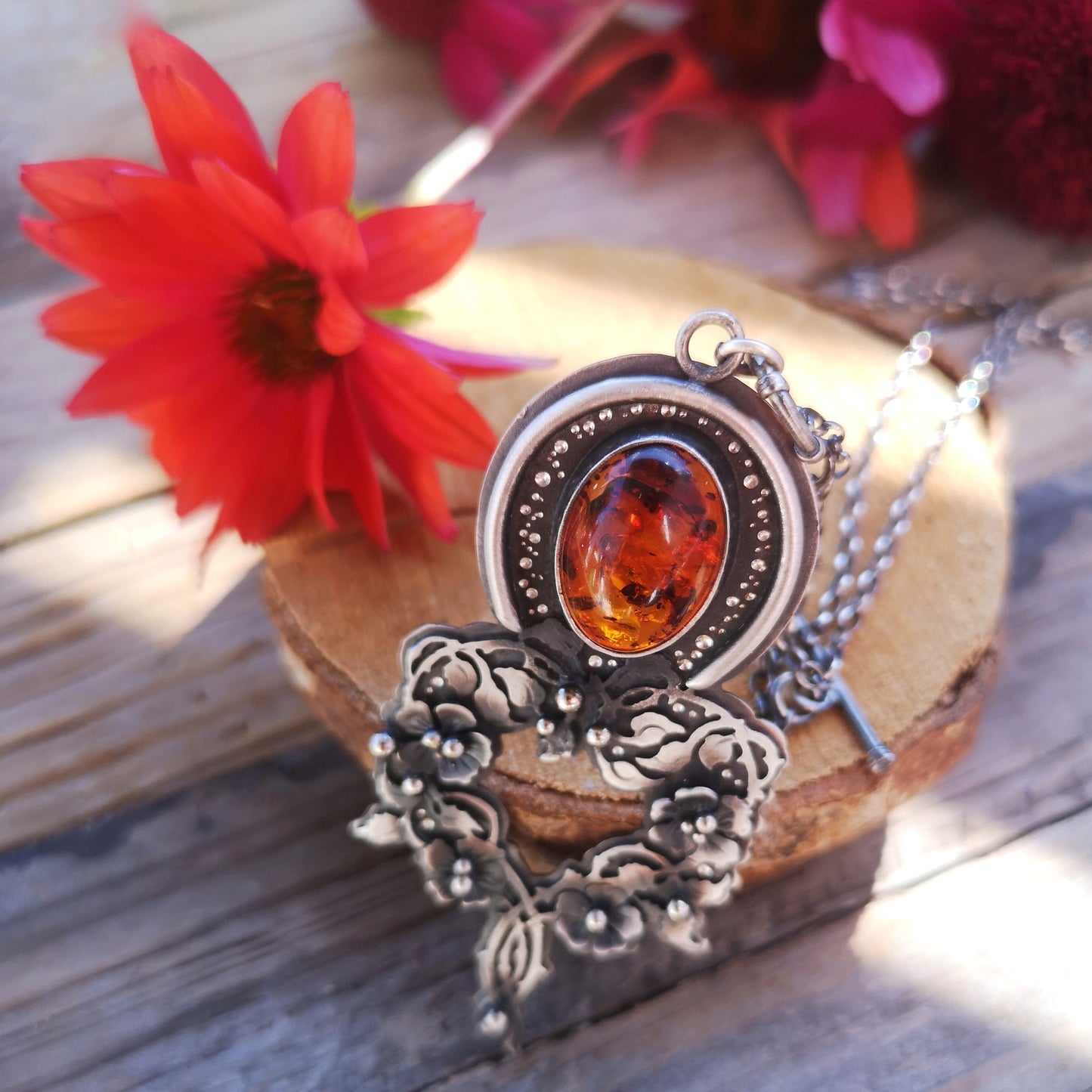 Amber Medicine Floral Necklace - Cognac Amber