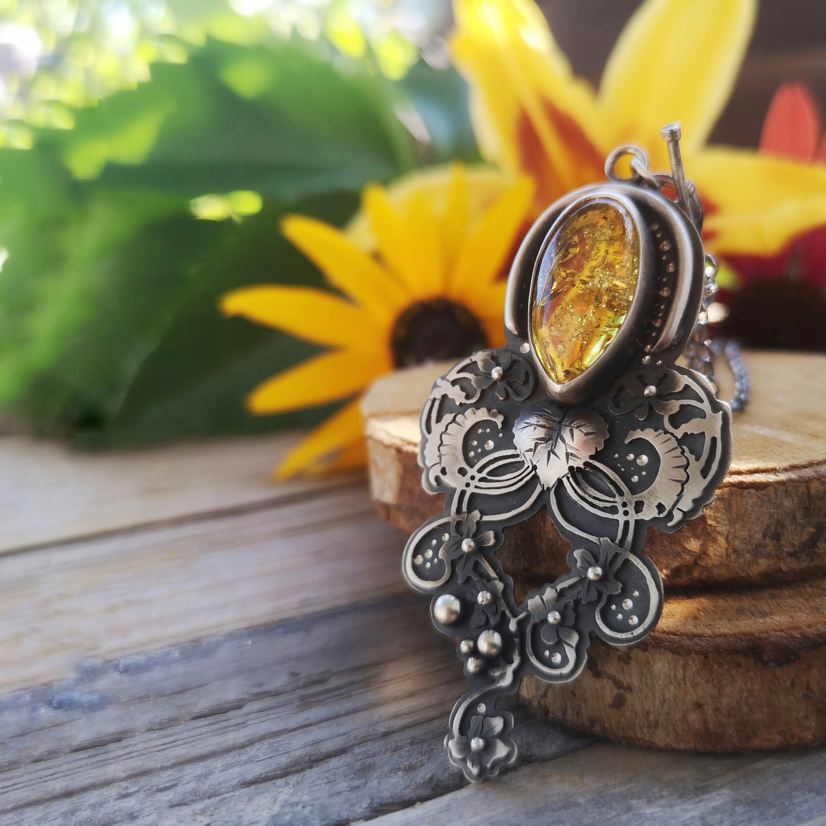 Amber Medicine Floral Necklace - Golden Amber