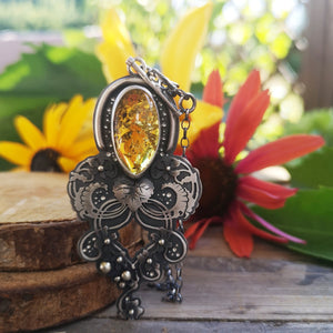 Amber Medicine Floral Necklace - Golden Amber