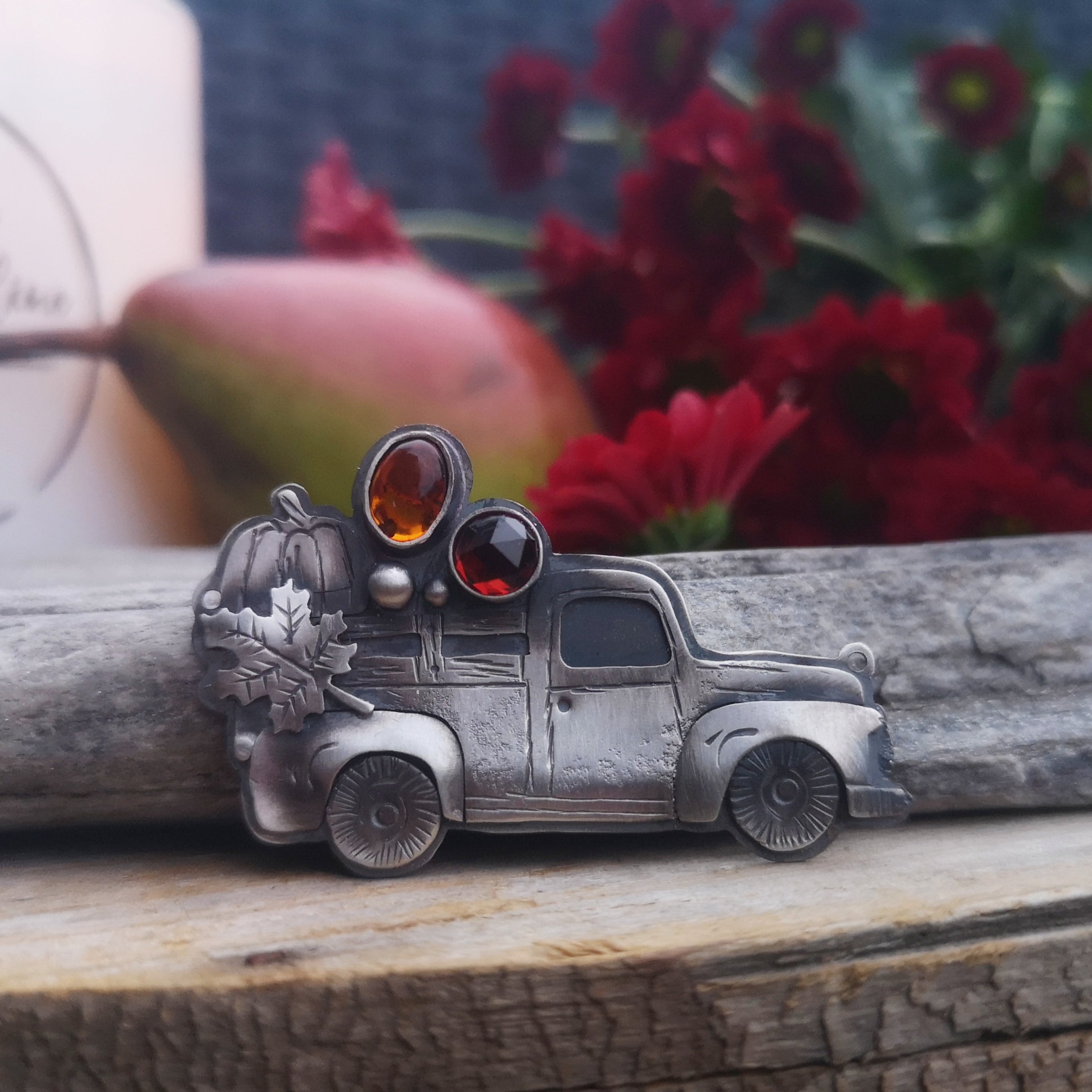The Harvest Truck Necklace - Garnet & Amber