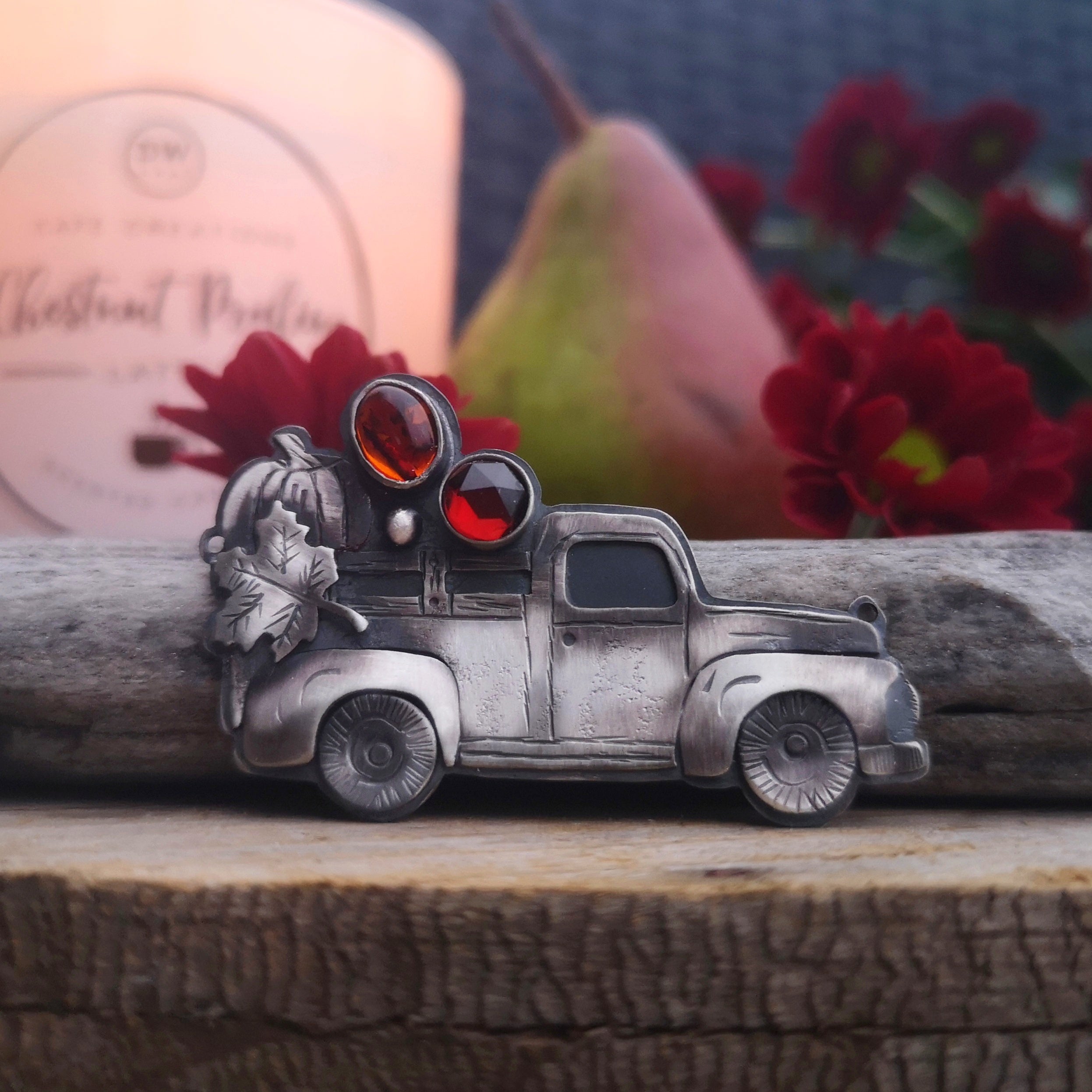 The Harvest Truck Necklace - Garnet & Amber