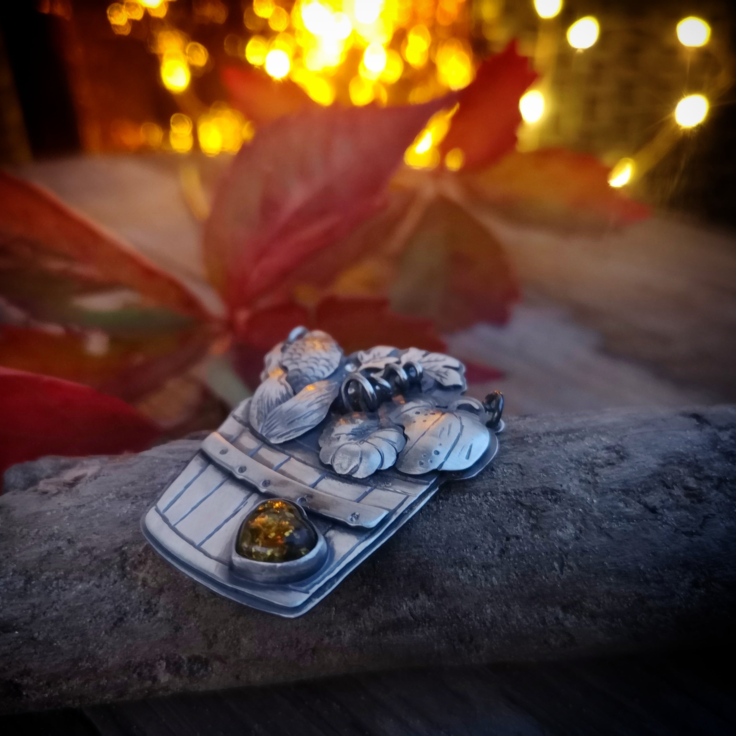 The Autumn Foliage Barrel Necklace