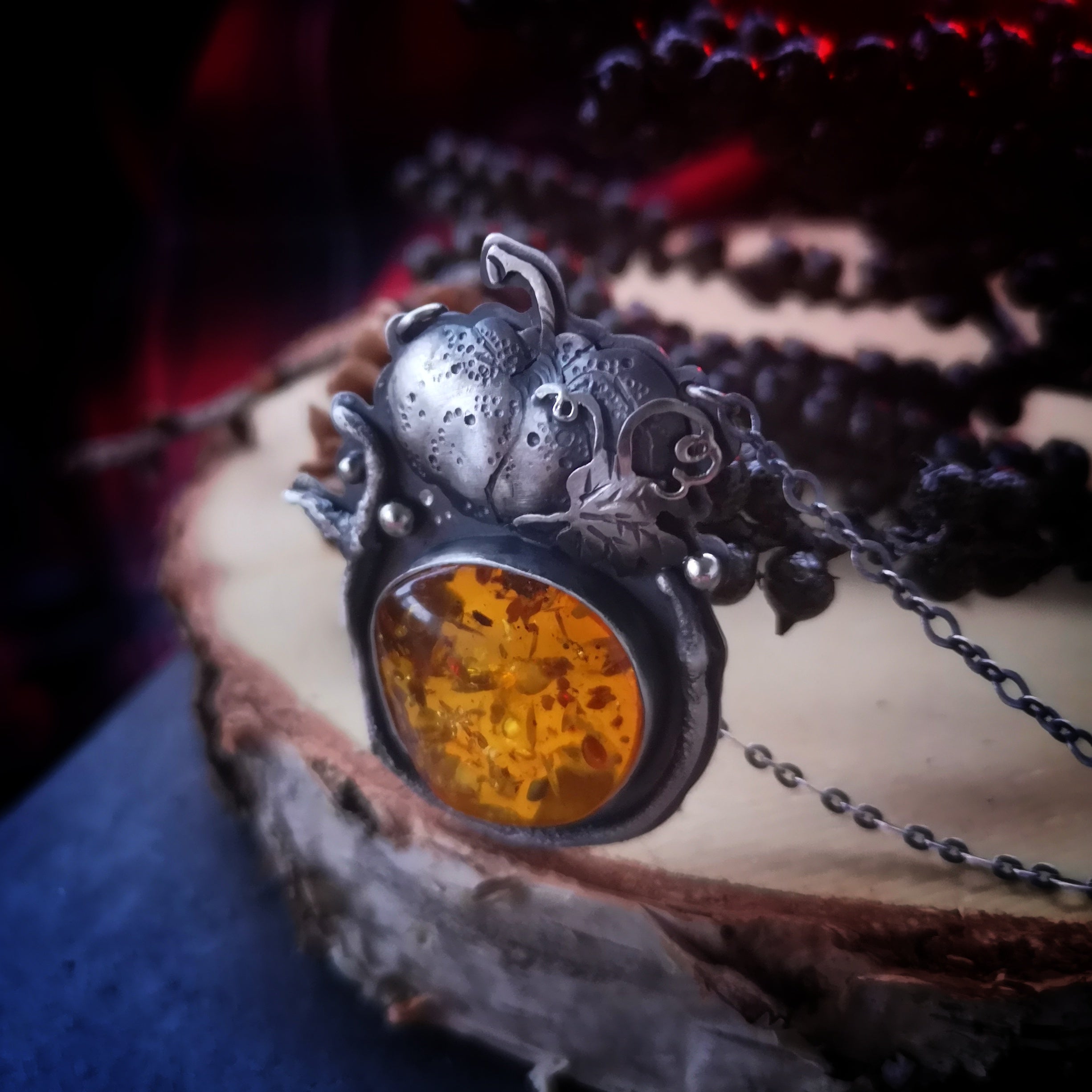 The Harvest Necklace - Golden Baltic Amber