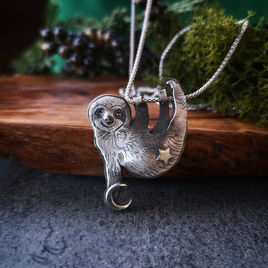 The Sloth Necklace - Just Relax
