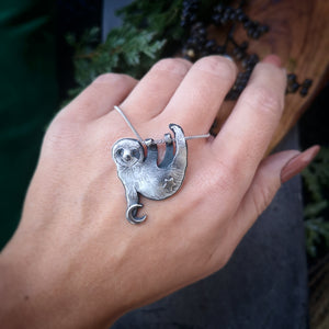 The Sloth Necklace - Just Relax