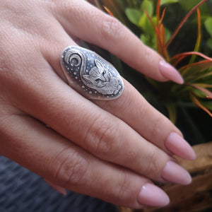 The Cat & The Moon Ring