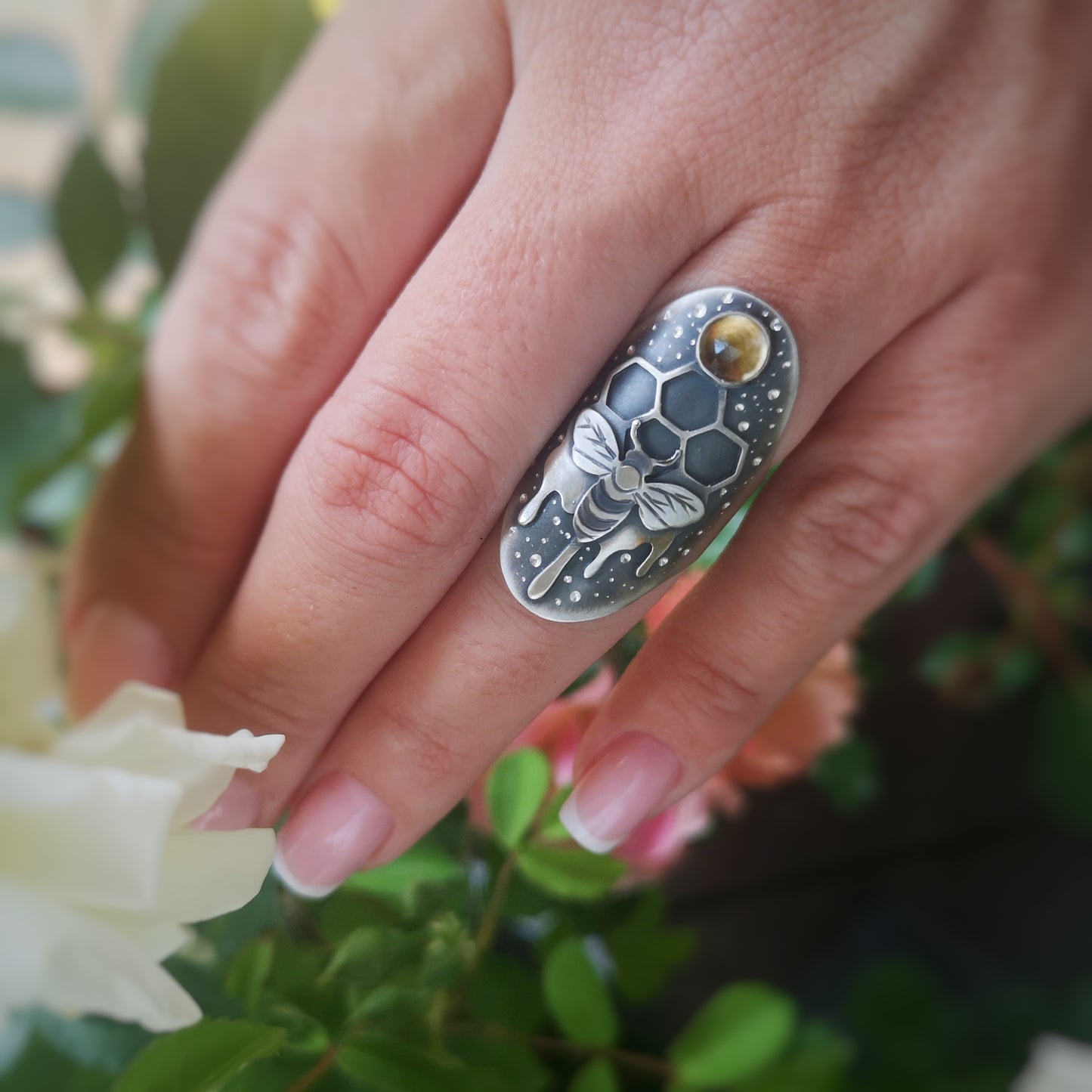 The Beekeeper Saddle Ring