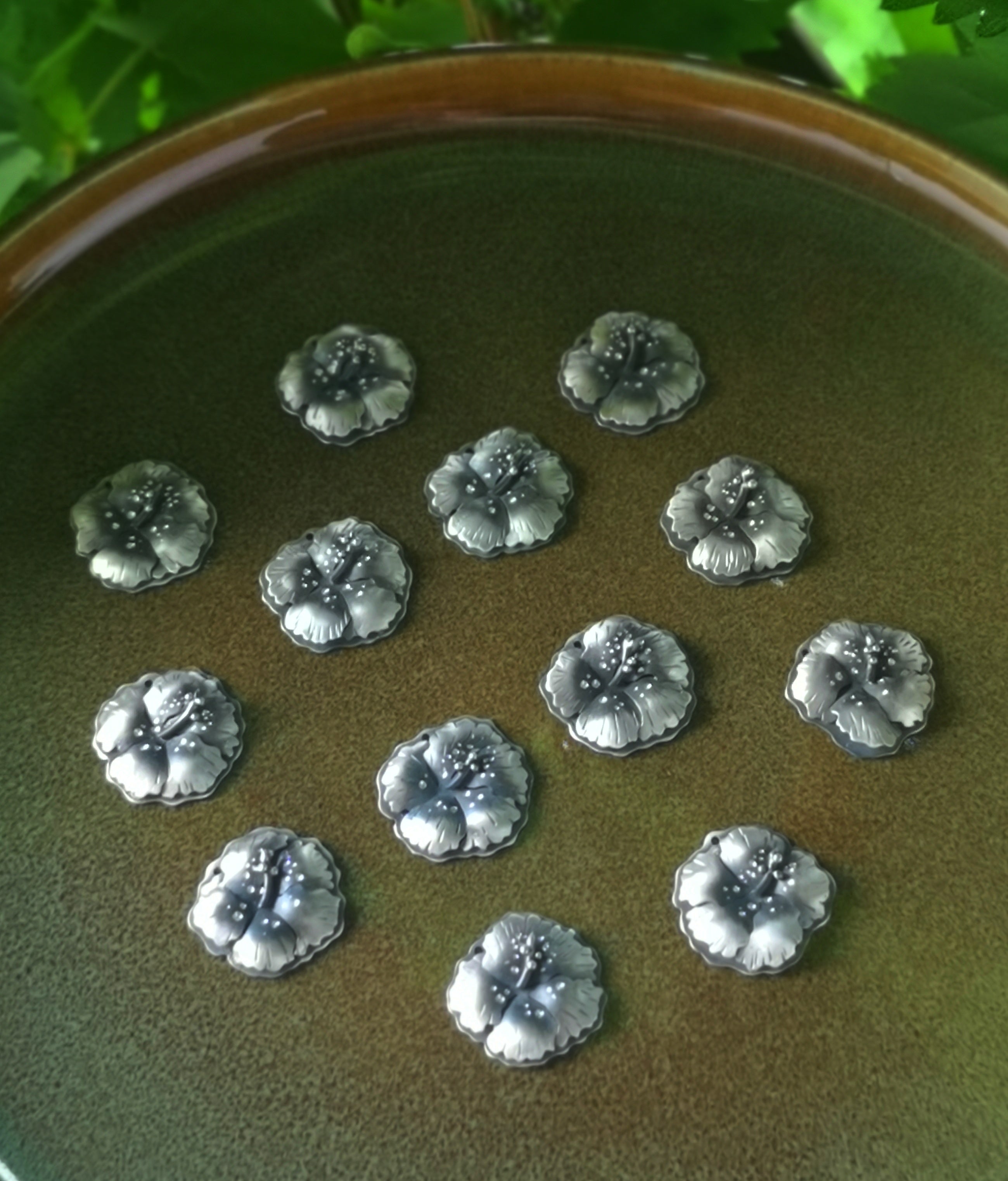 The Hibiscus Necklace