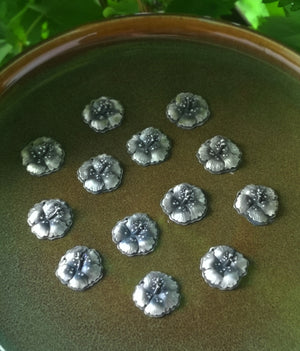 The Hibiscus Necklace
