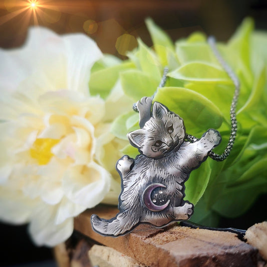 The Climbing Kitten Necklace