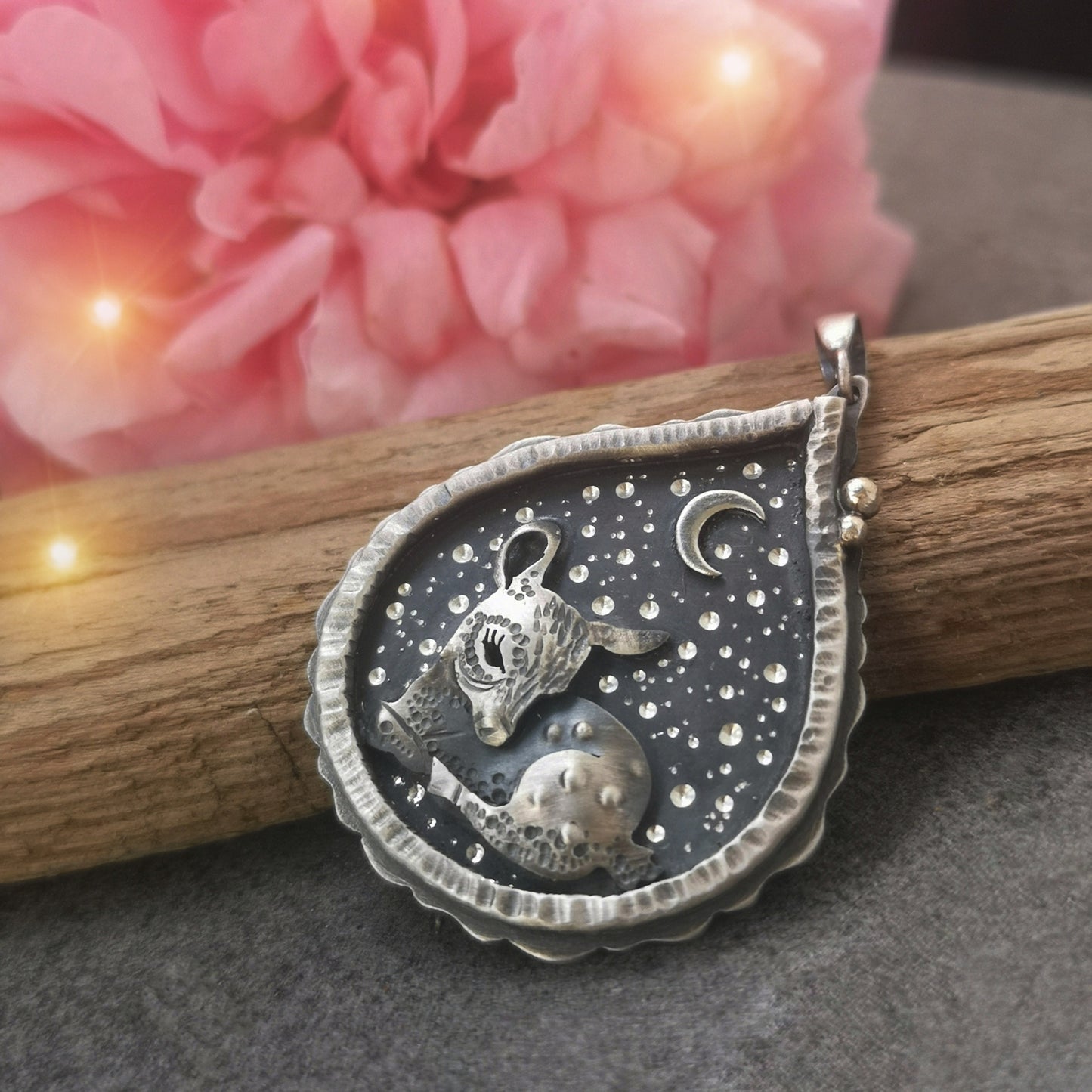 The Fawn - Drop Shadowbox Necklace