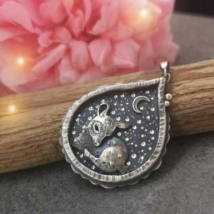 The Fawn - Drop Shadowbox Necklace