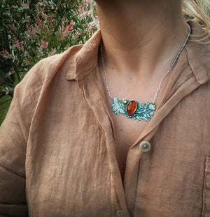 The Chamomile & Honey Bee Necklace