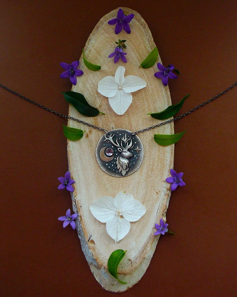 The Deer Amethyst Necklace